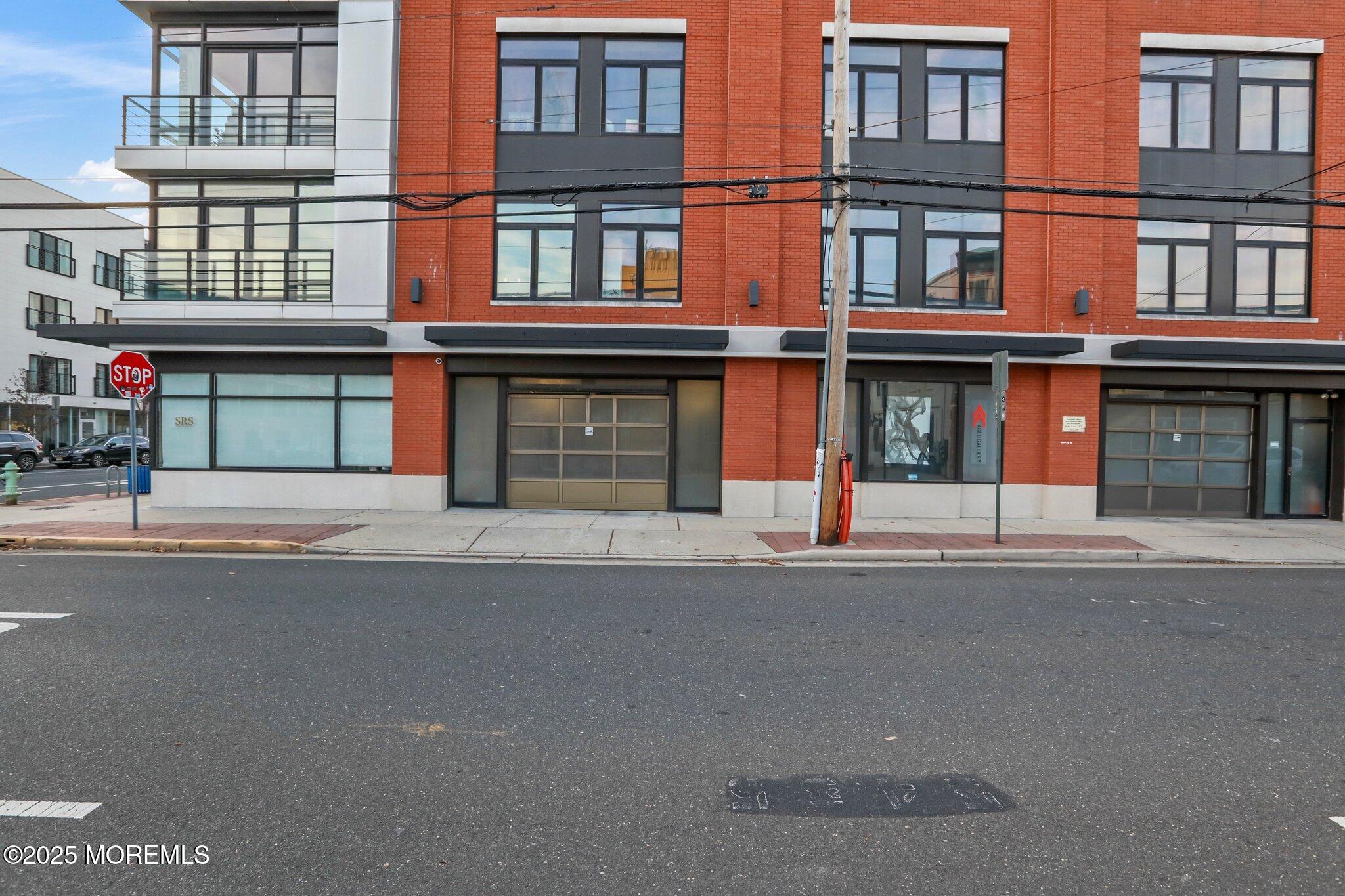 707 Bangs Avenue 405