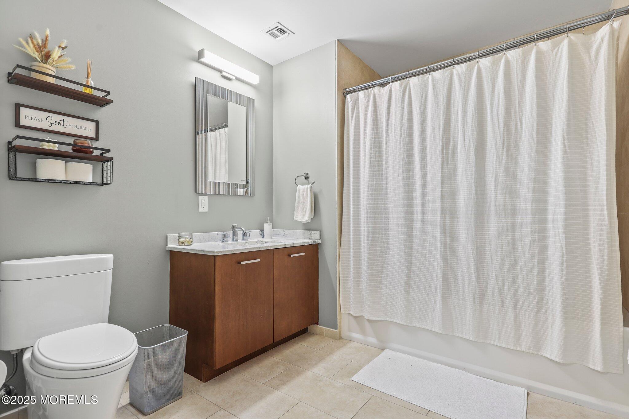 707 Bangs Avenue 405