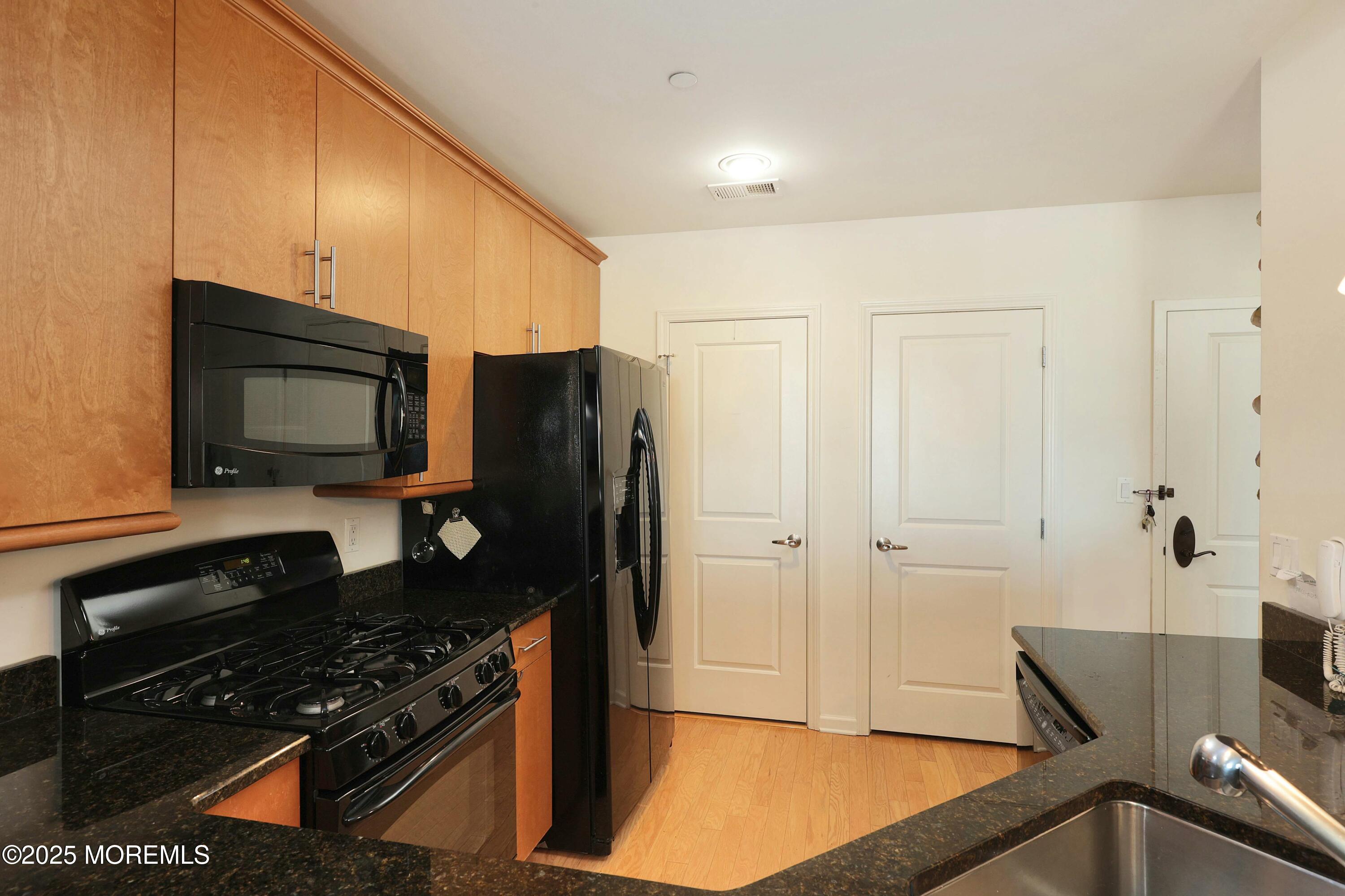 1501 Ocean Avenue 2506