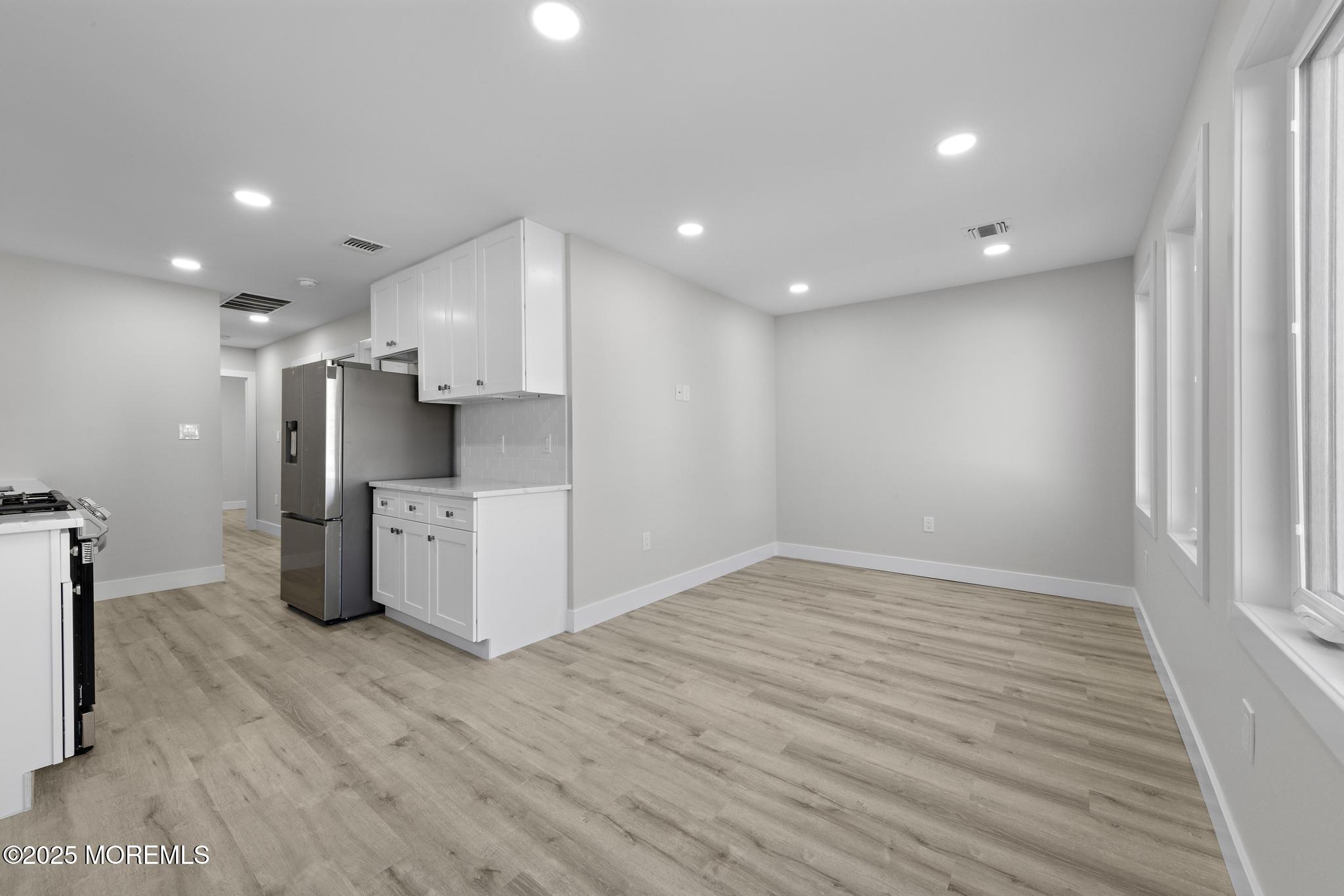 233 Dupont Avenue, 2