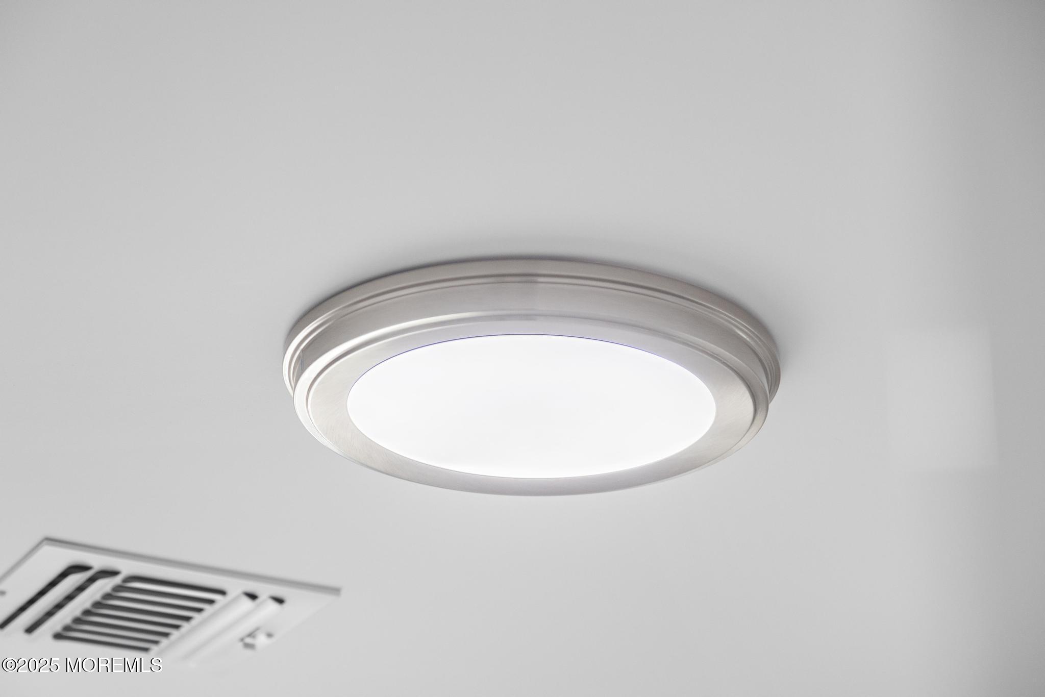 233 Dupont Avenue, 2