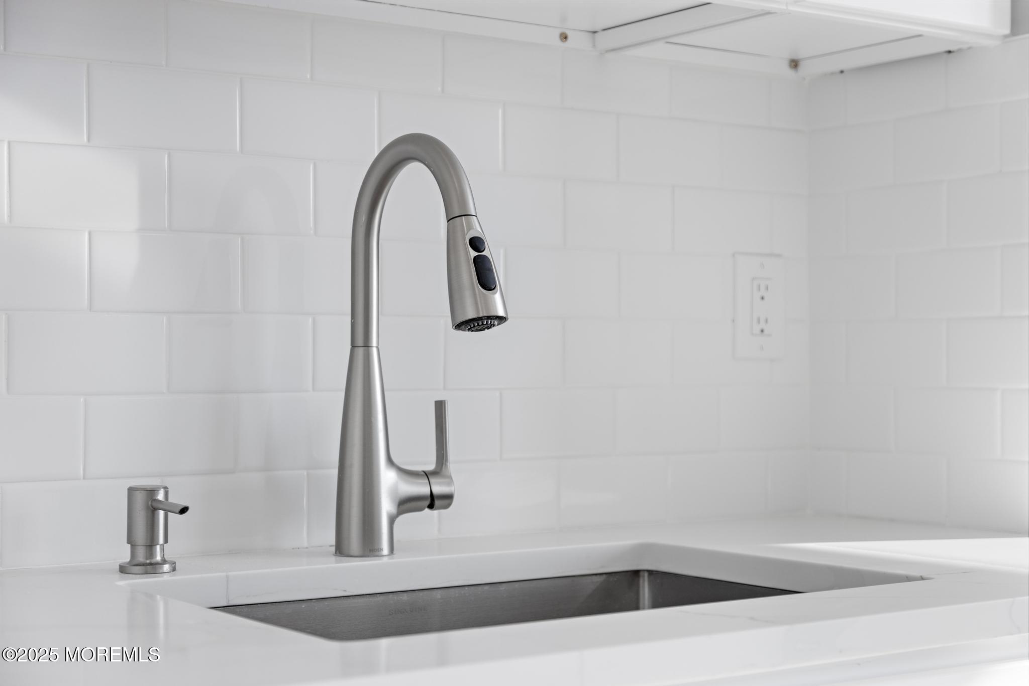 233 Dupont Avenue, 1