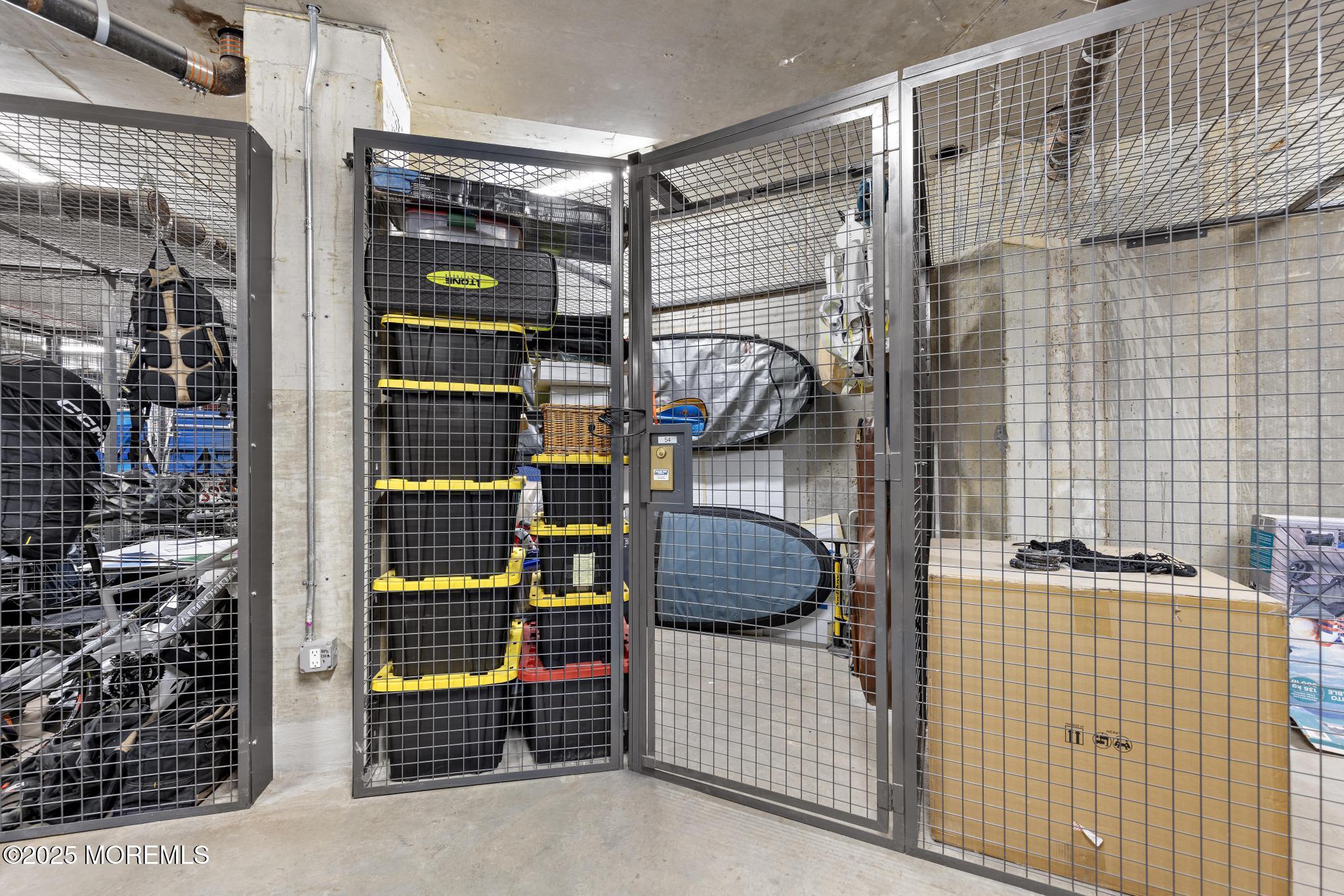 15 Morris Avenue, 602