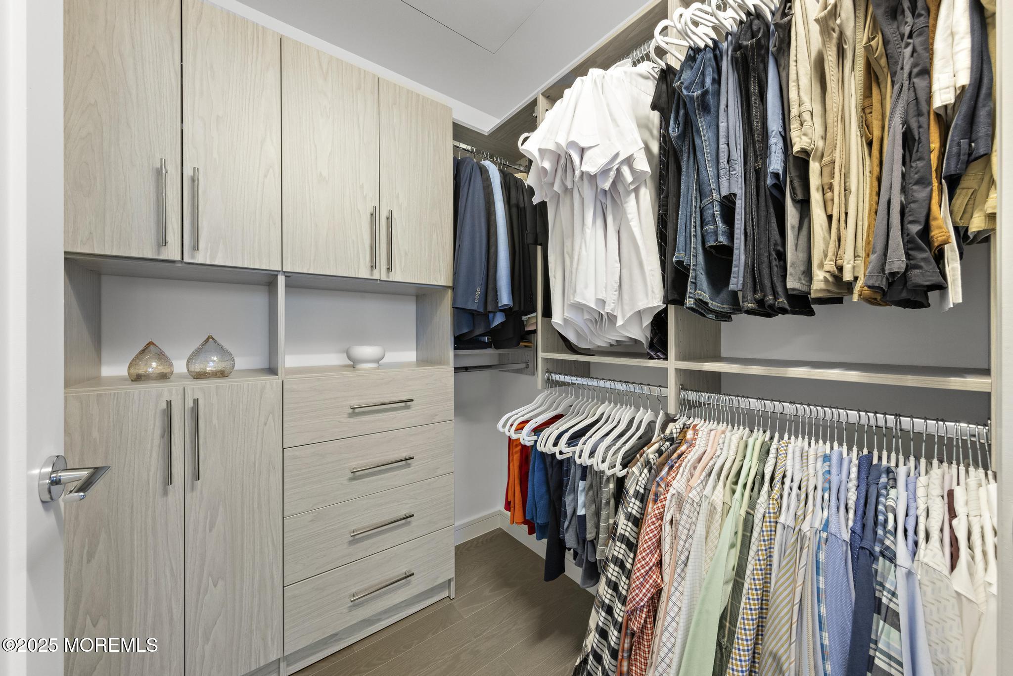 15 Morris Avenue, 602