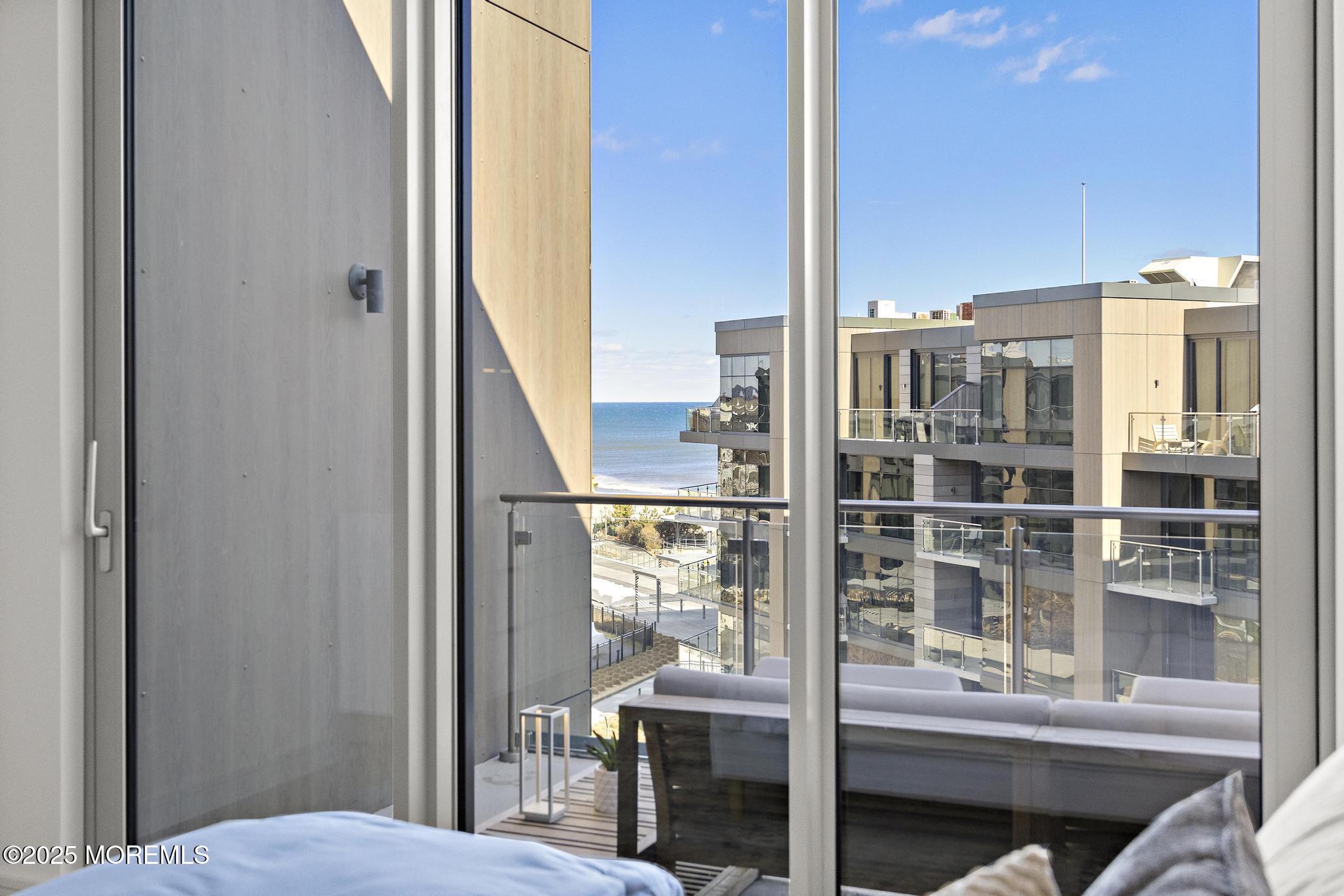 15 Morris Avenue, 602