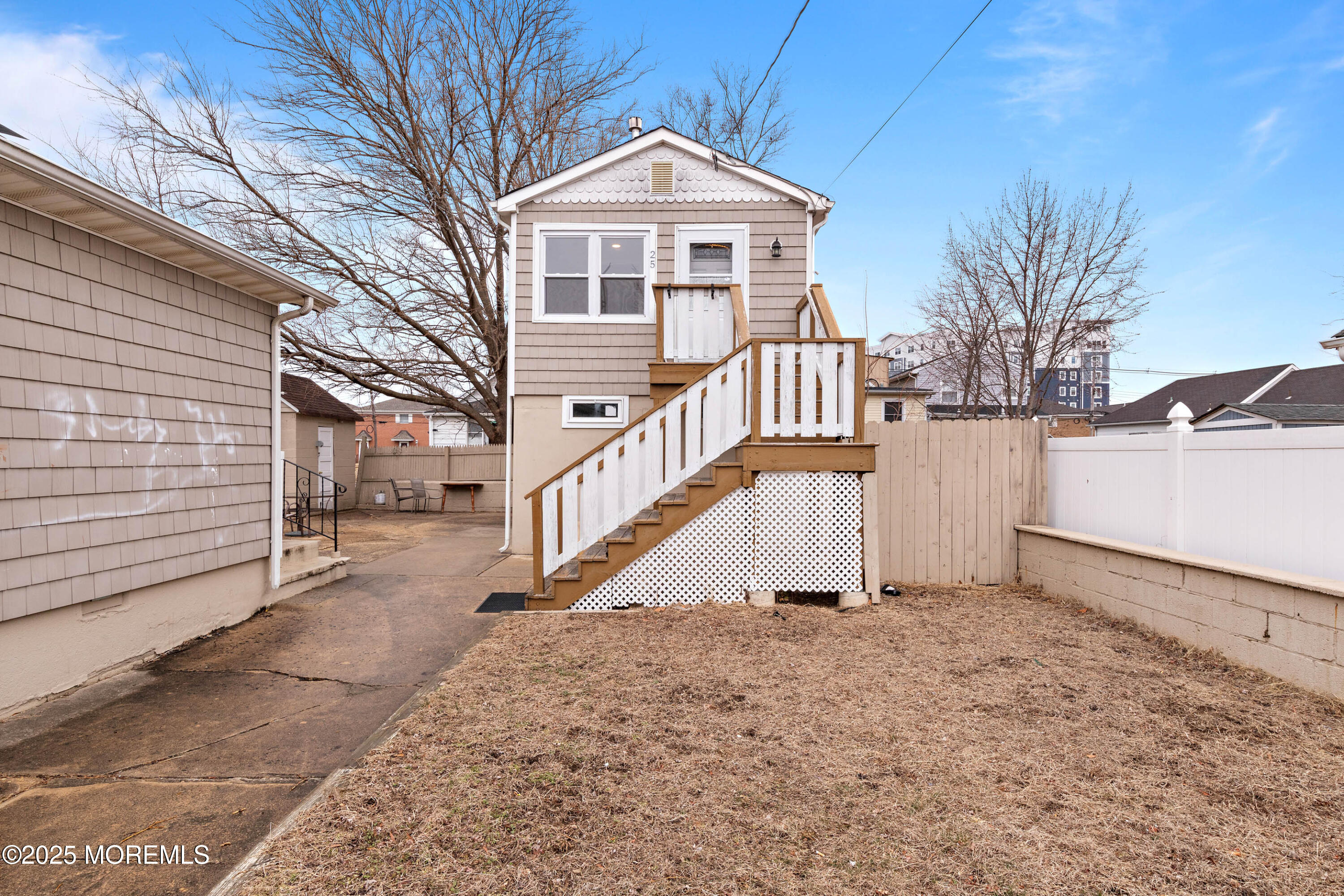 25 Oceanview Avenue, rear