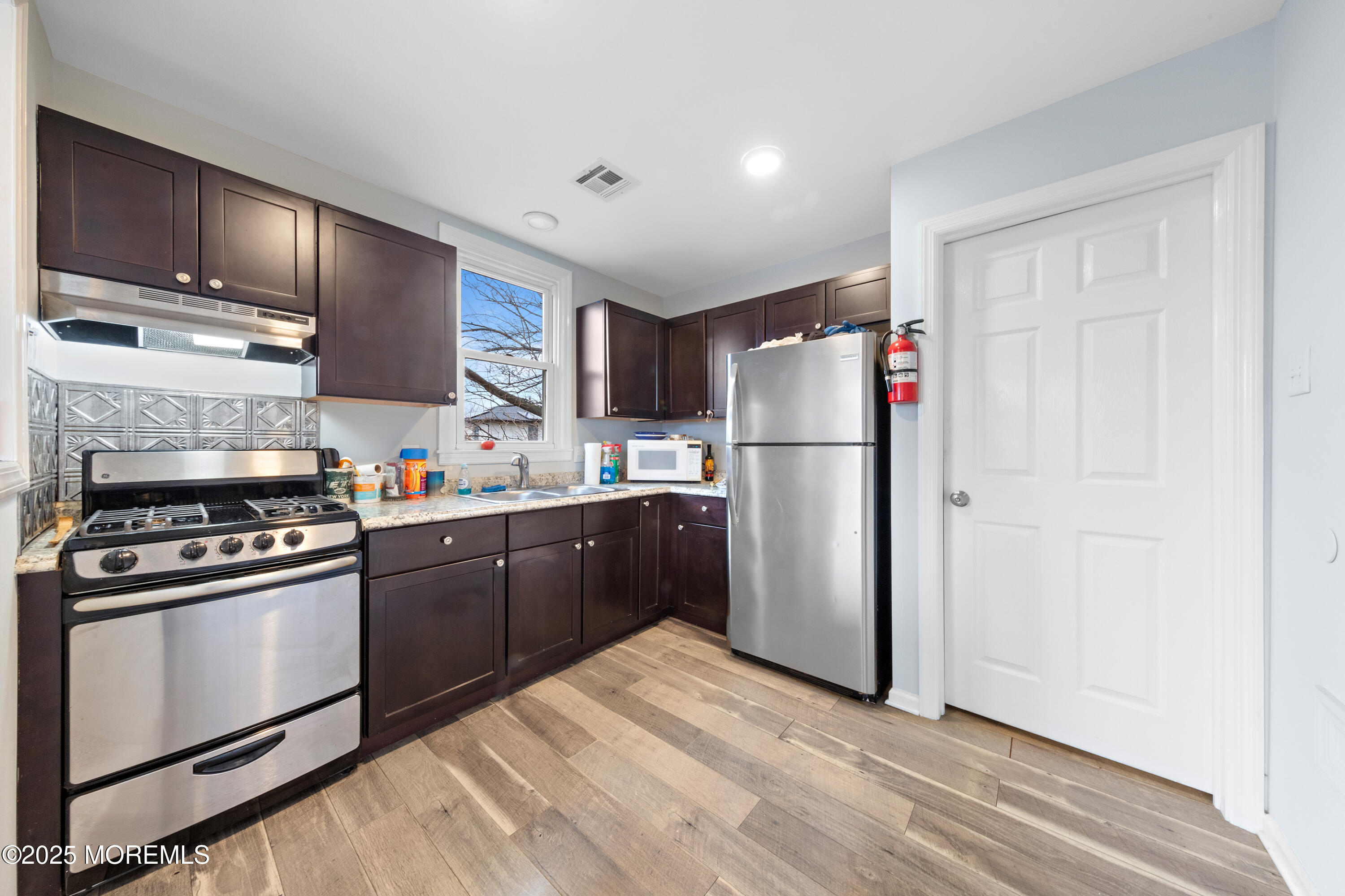 25 Oceanview Avenue, rear