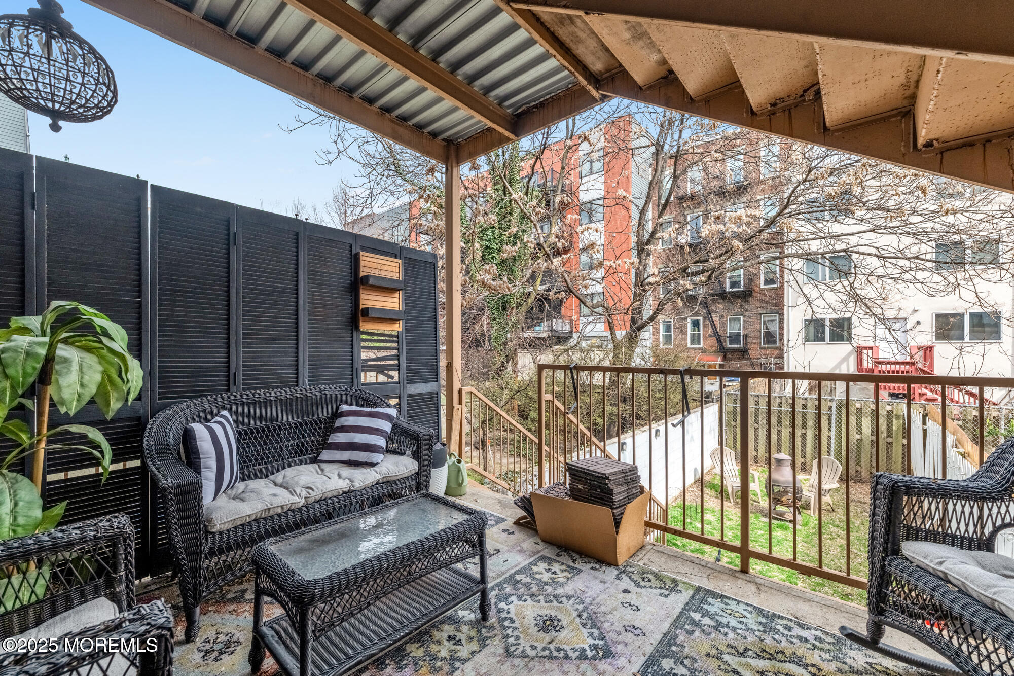 717 Adams Street, 1L