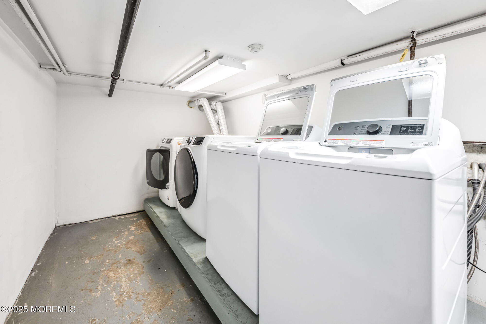 717 Adams Street, 1L