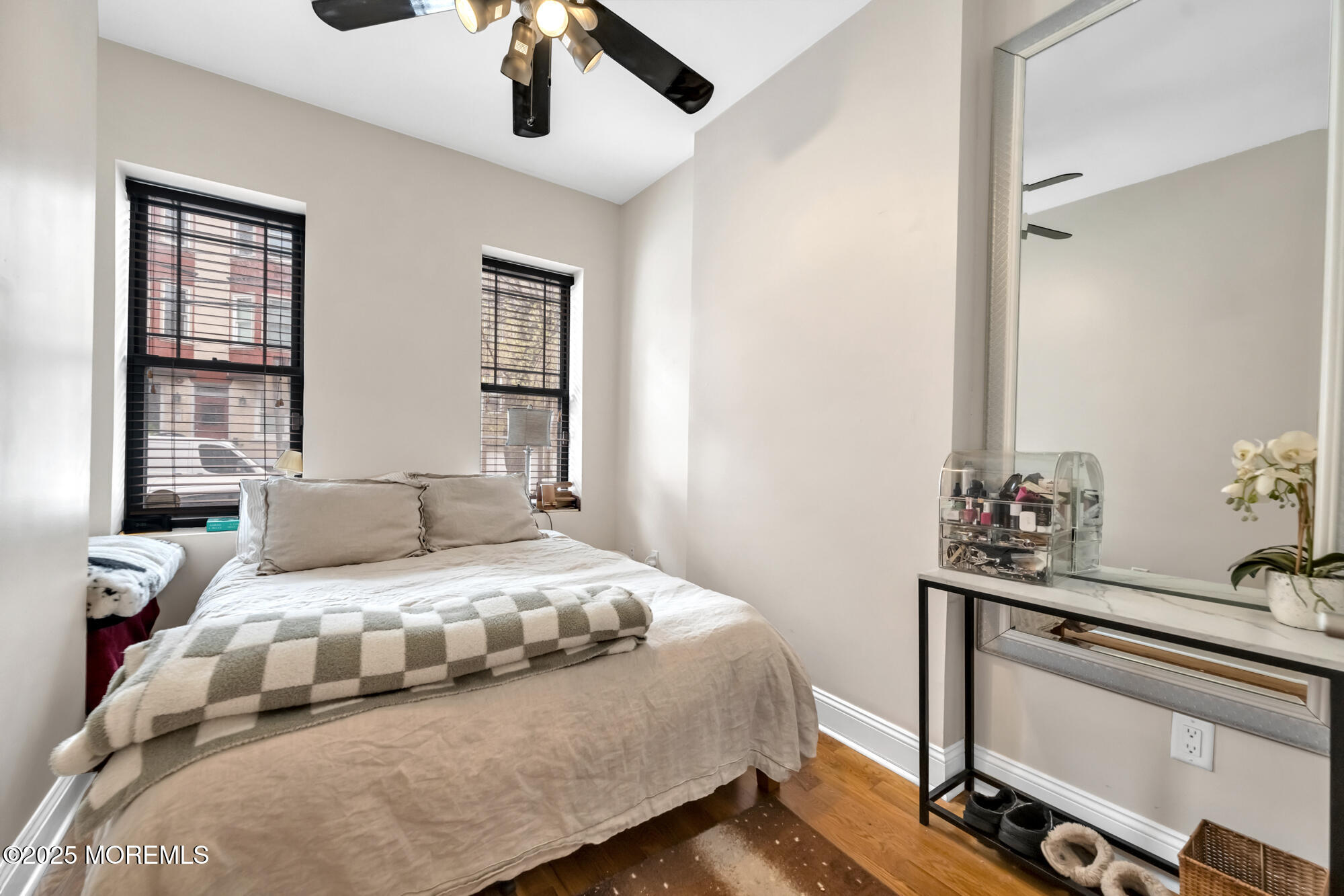 717 Adams Street, 1L