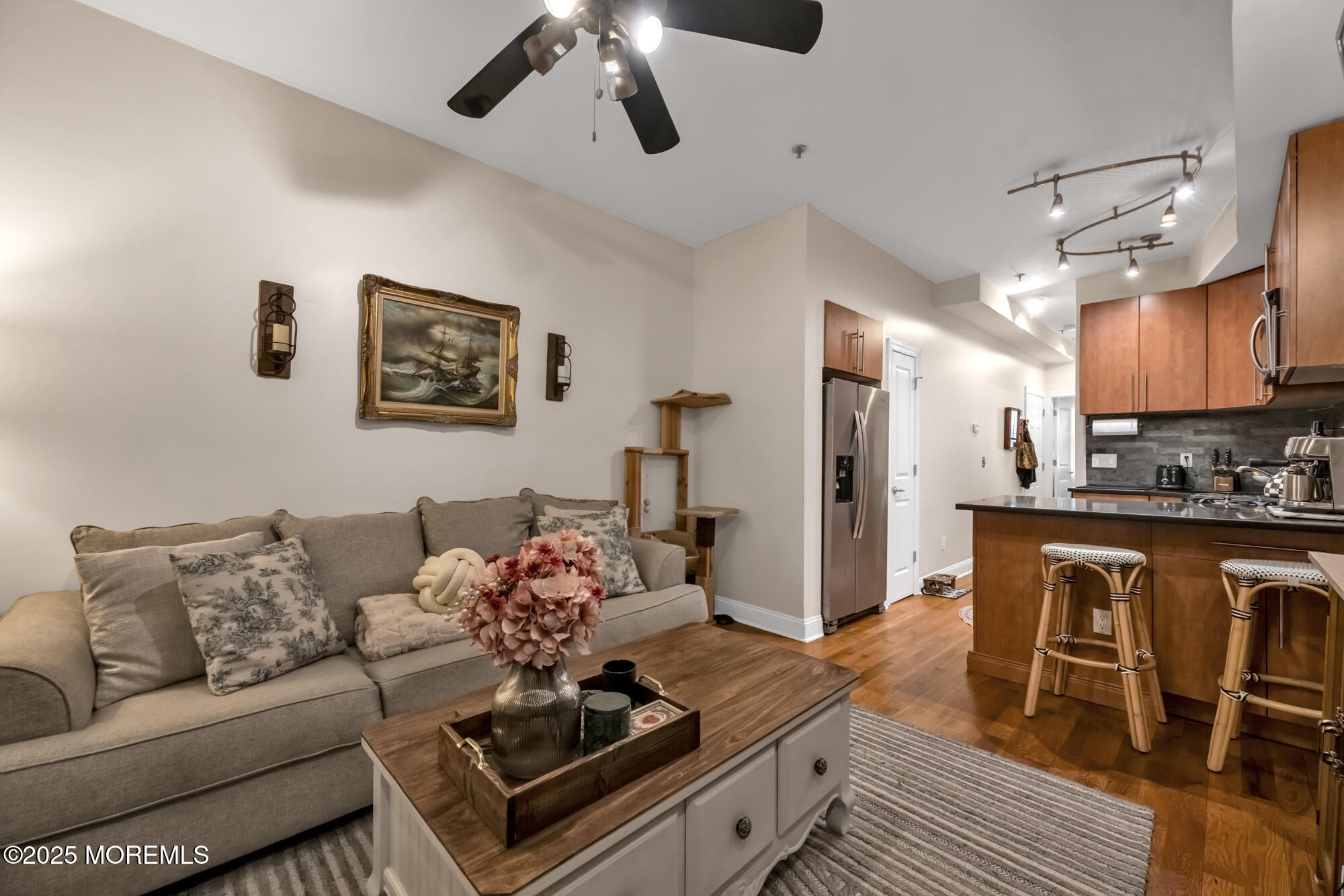 717 Adams Street, 1L