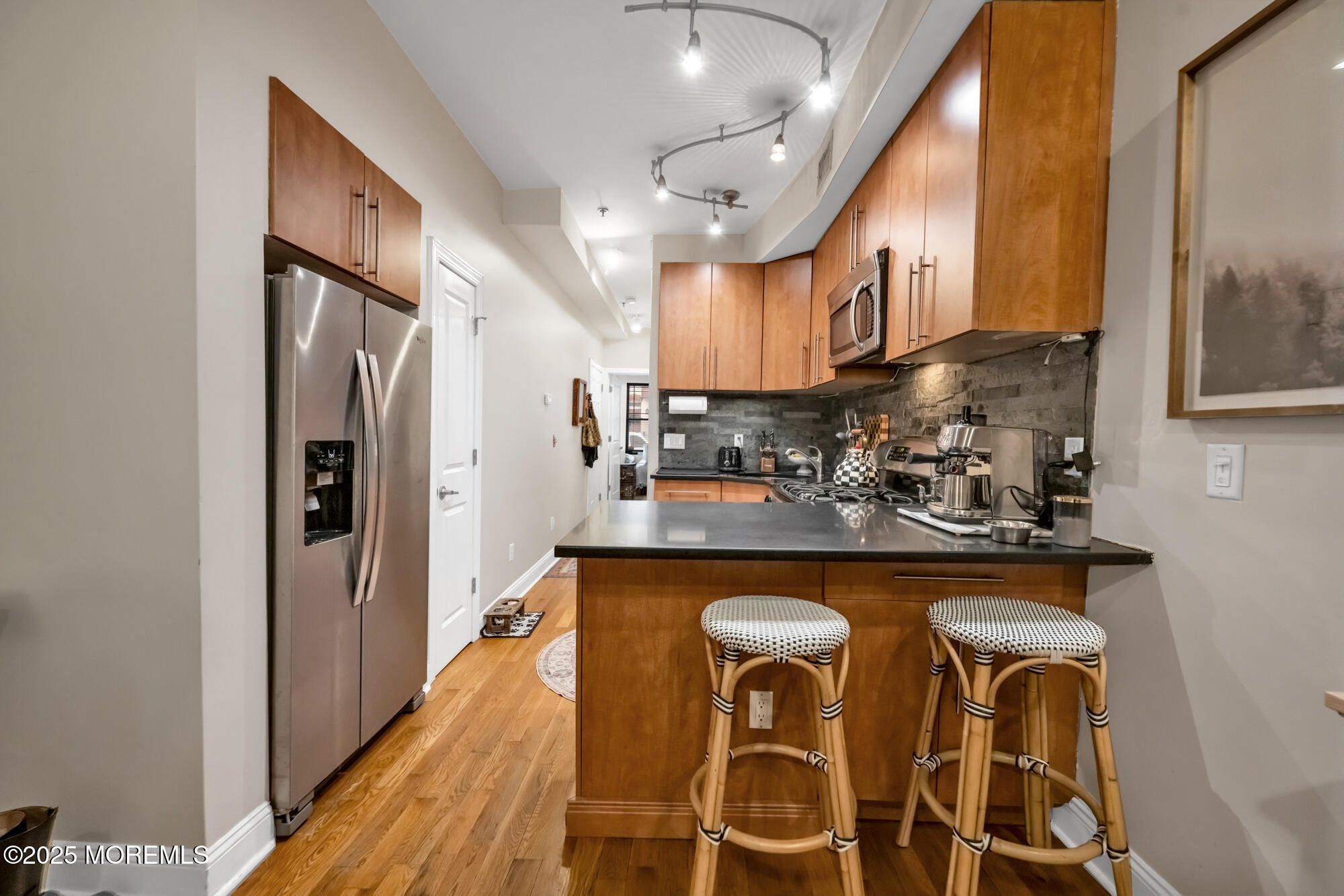 717 Adams Street, 1L