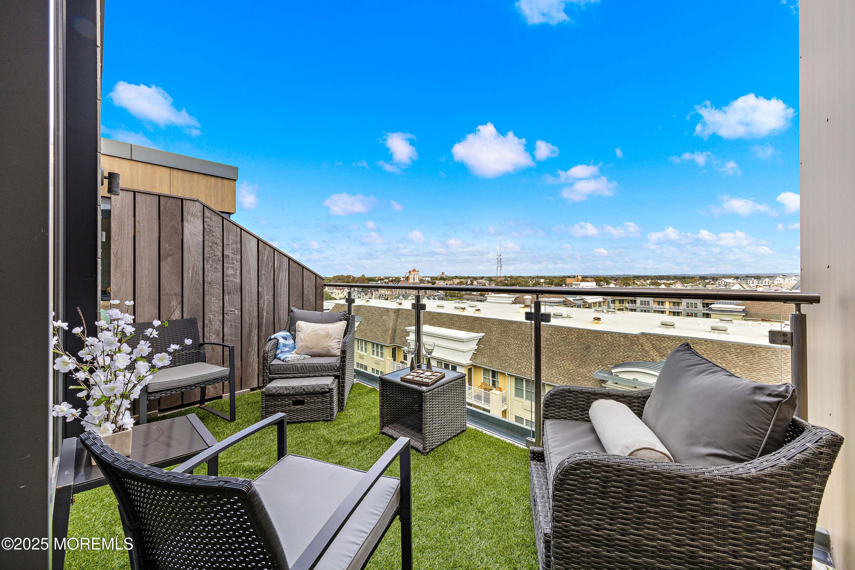 30 Melrose Terrace, 605