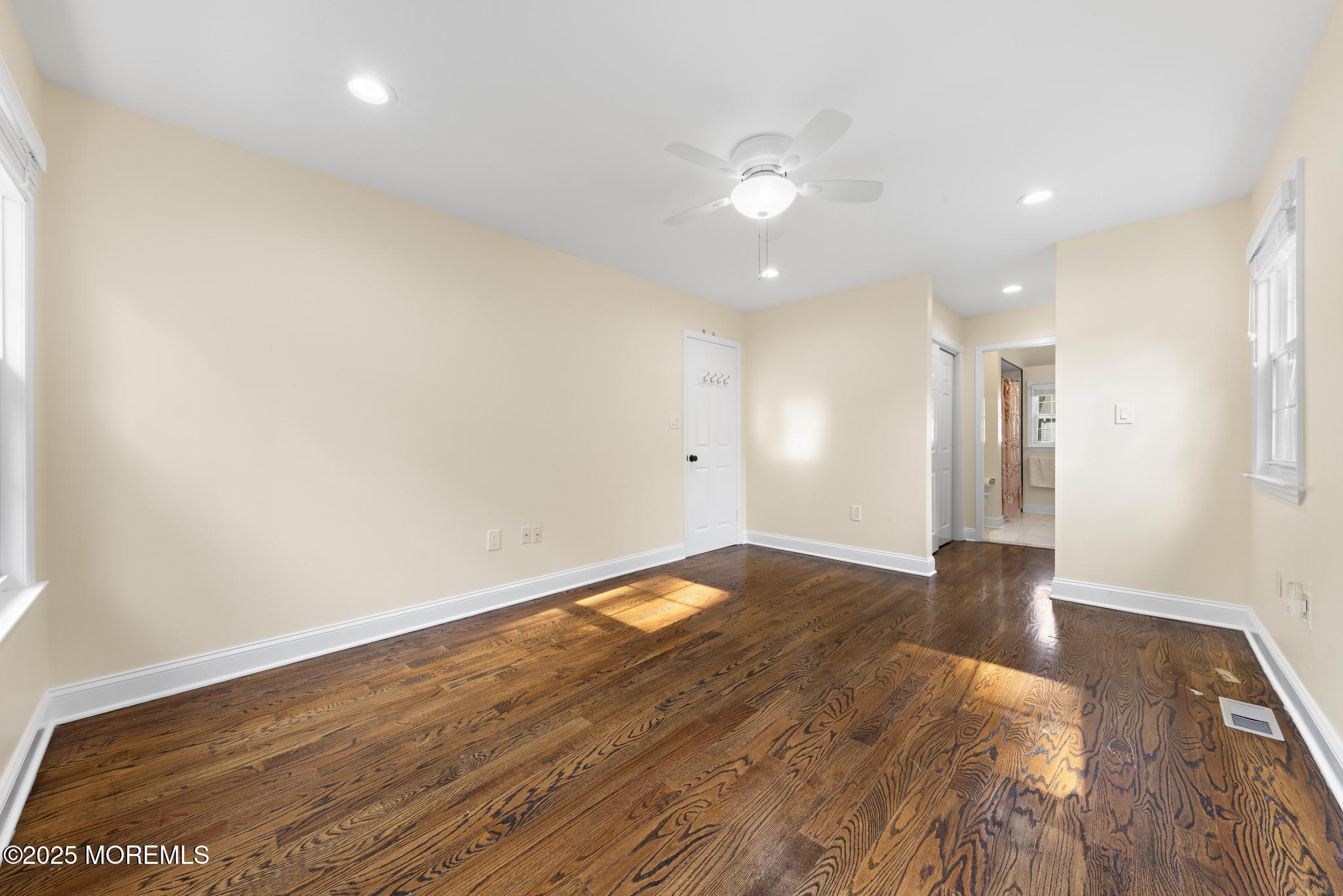 55 Nottingham Drive, 21