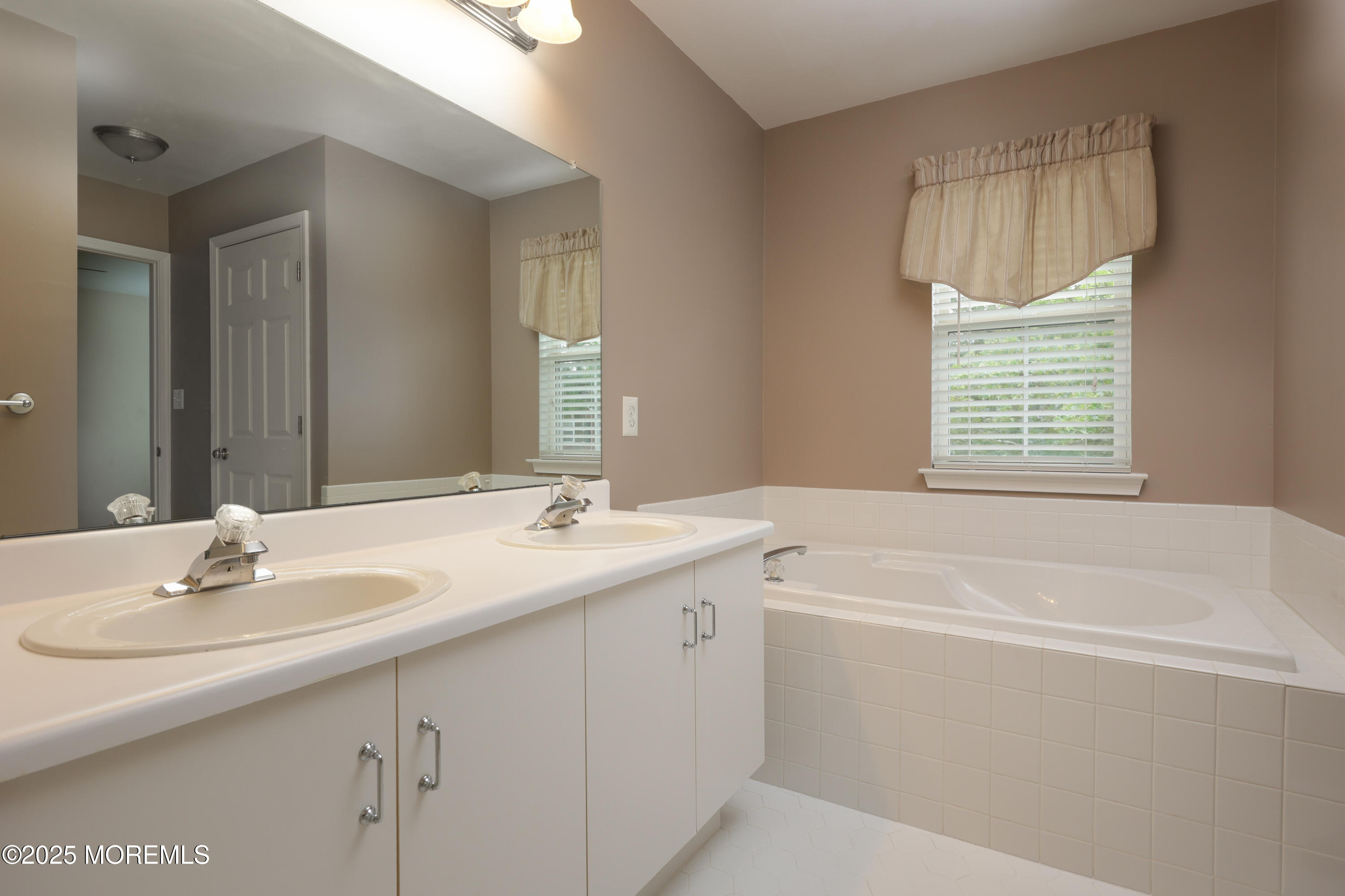 52 Picket Place 1000