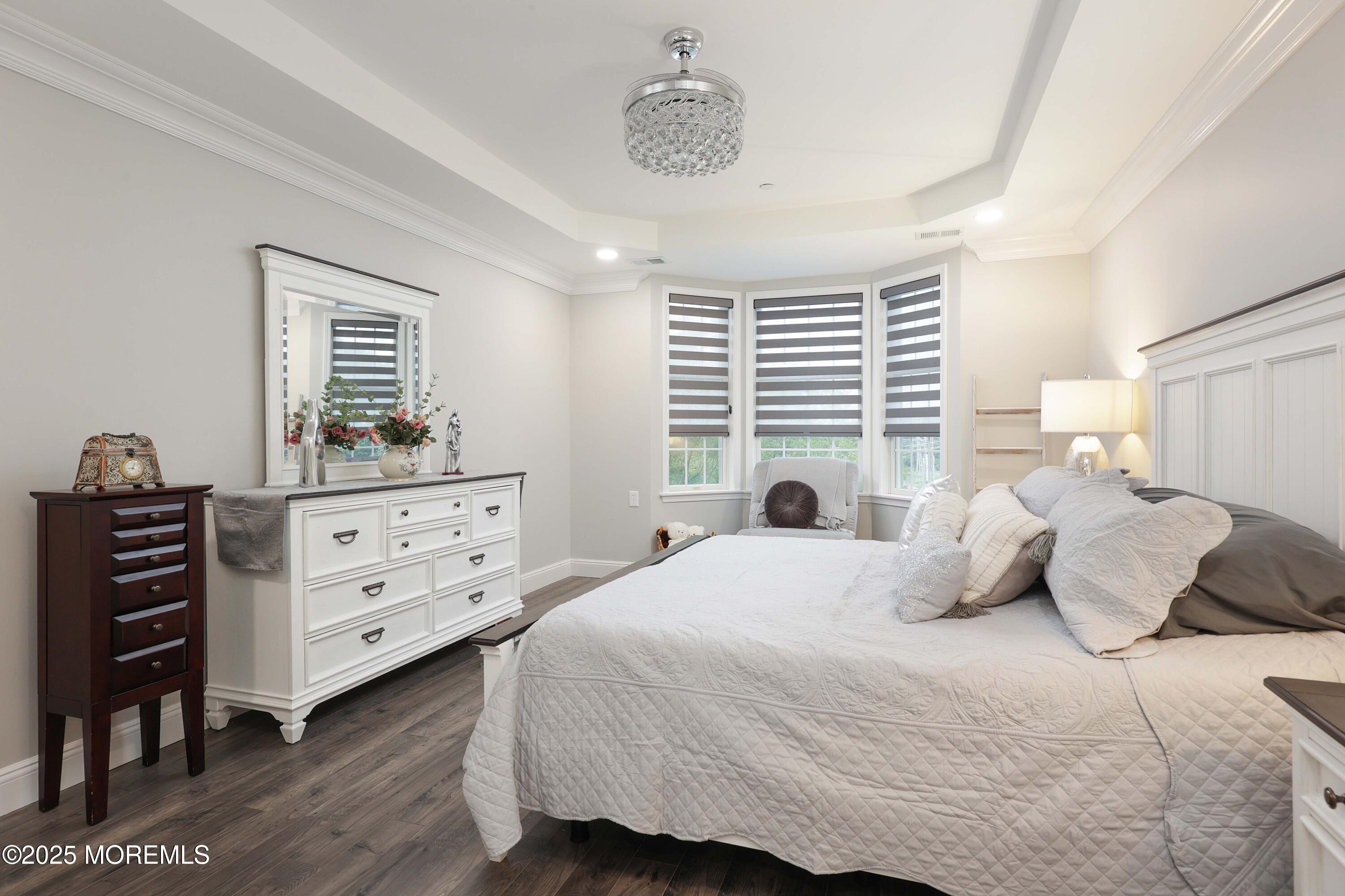 7 Centre Street 2312