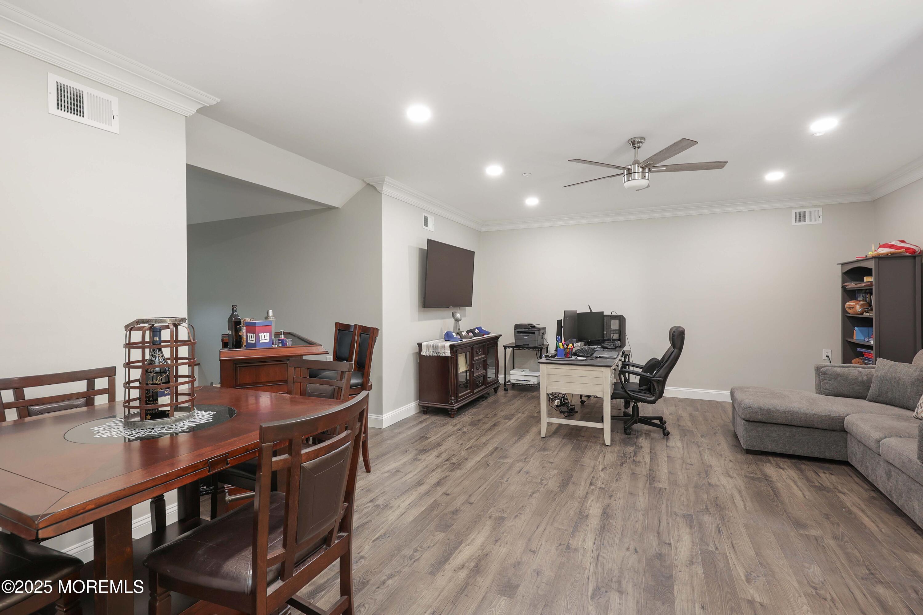 7 Centre Street 2312