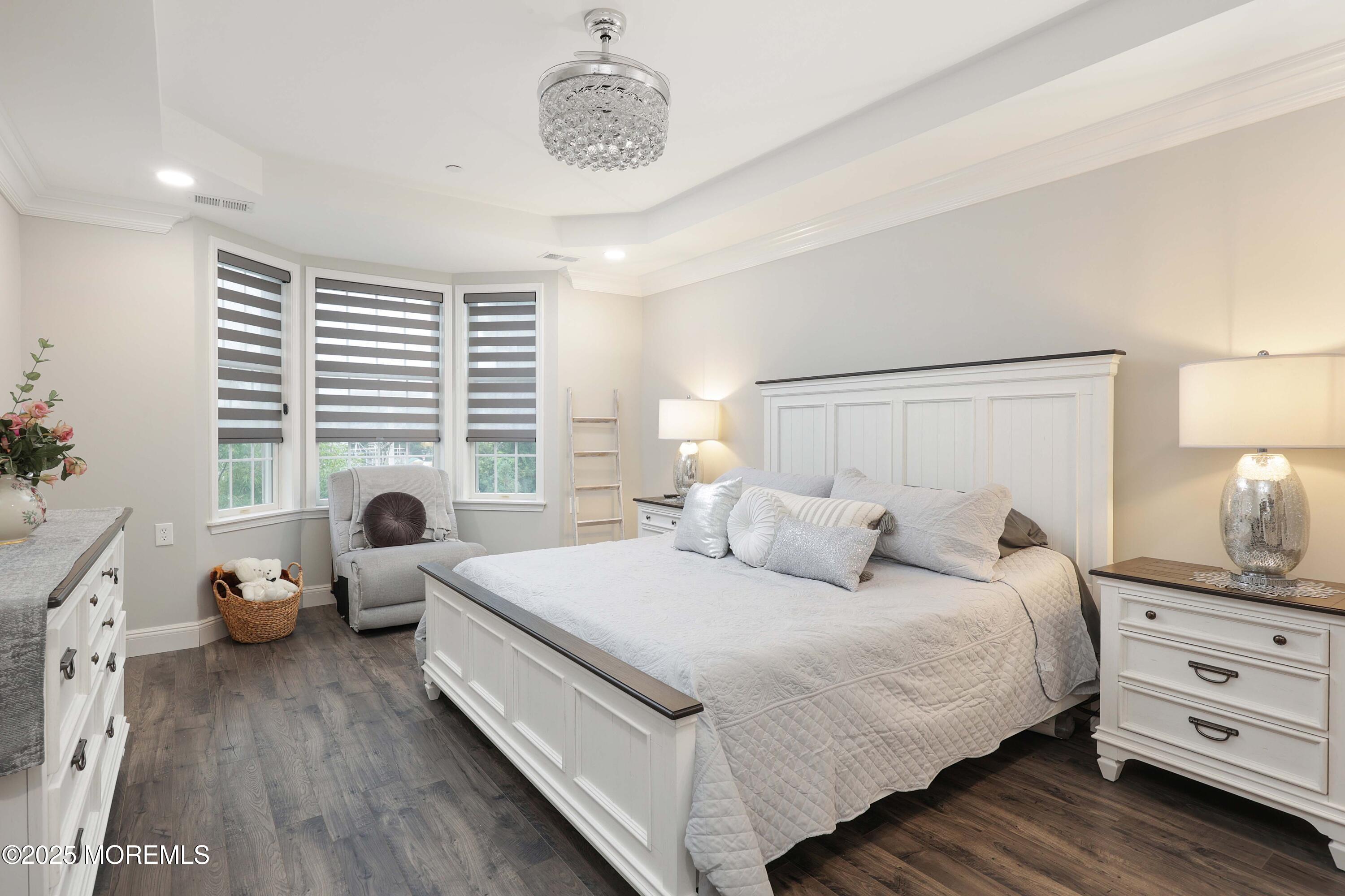 7 Centre Street 2312