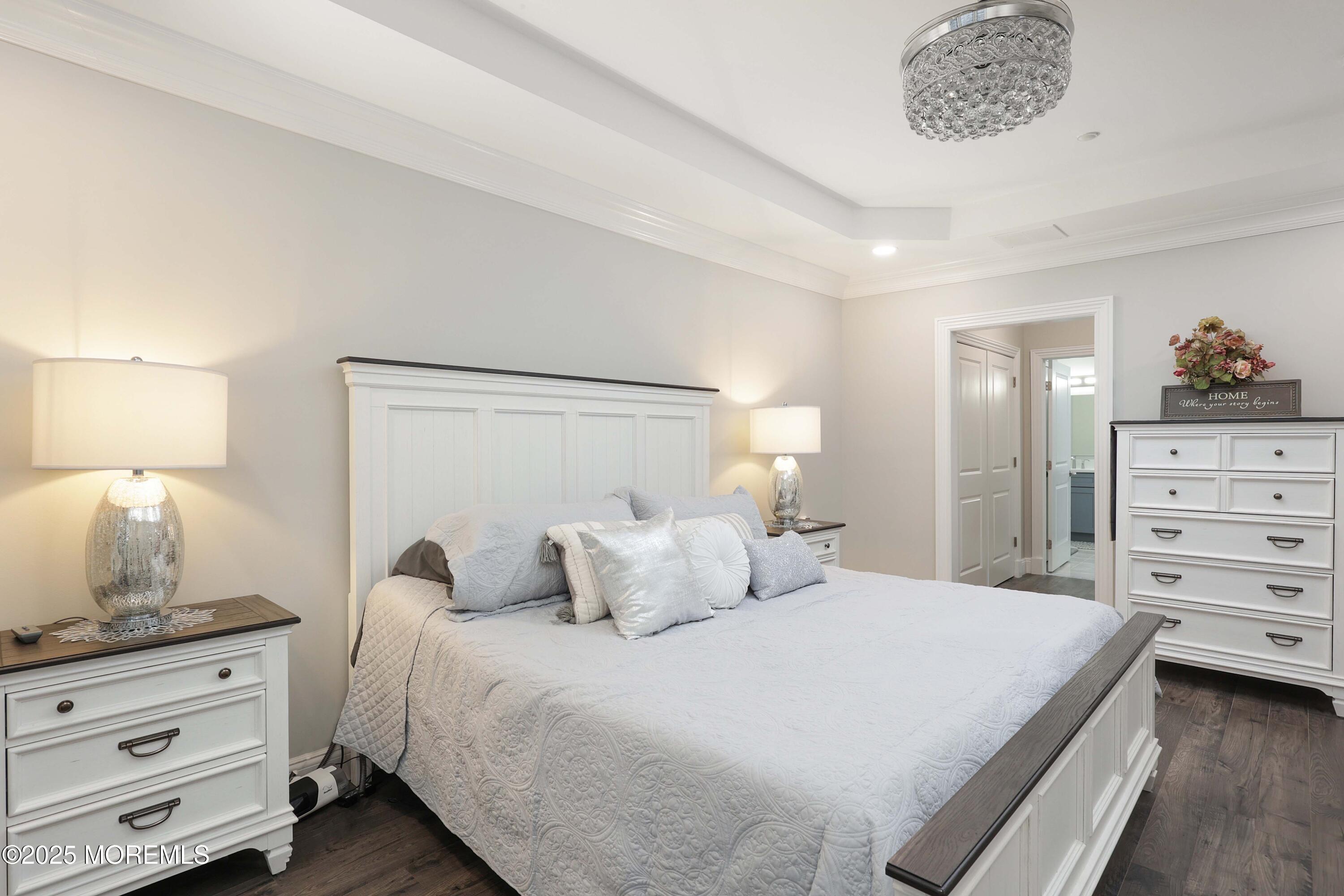 7 Centre Street 2312