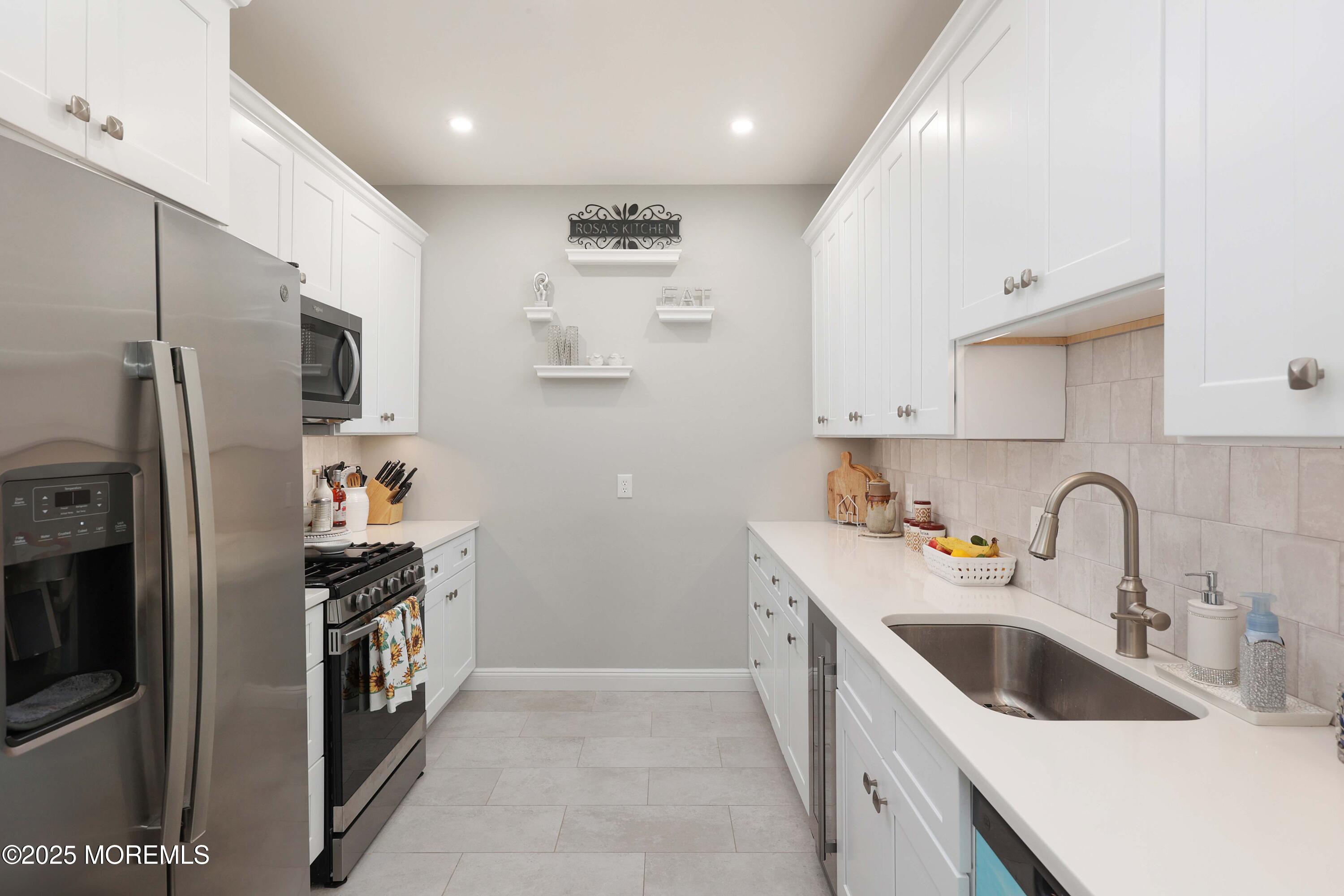 7 Centre Street 2312