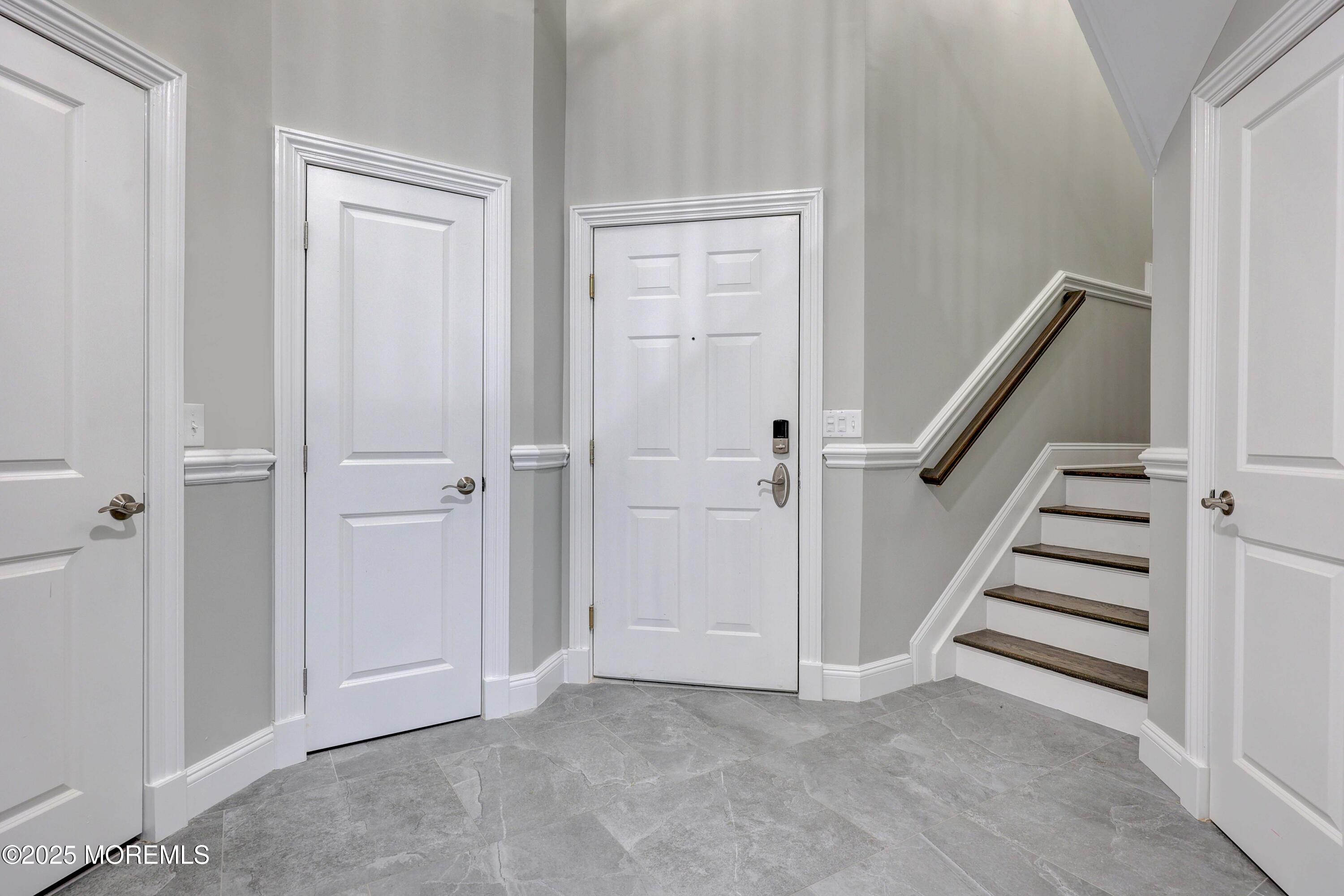 7 Centre Street 2312