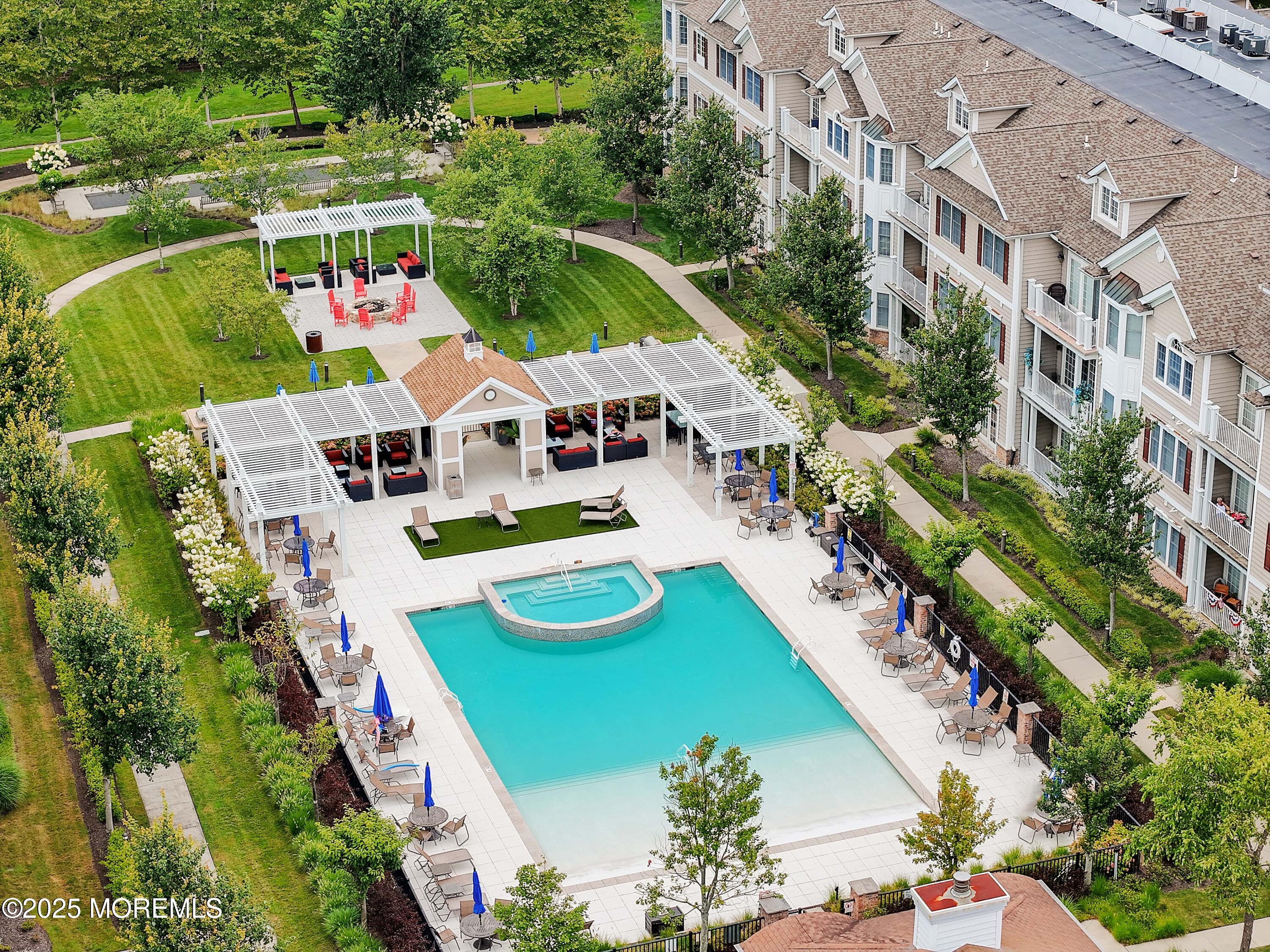 7 Centre Street 2312