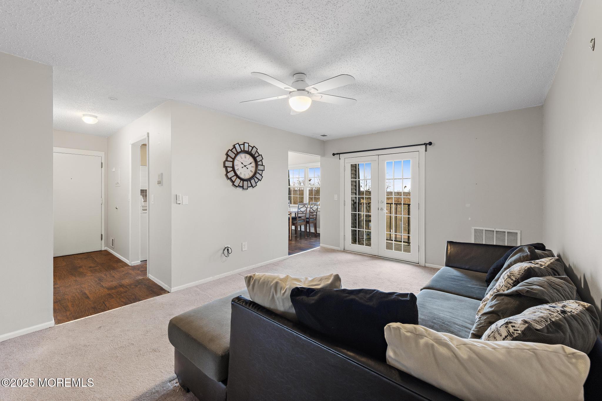 98 Beachway Avenue, 13