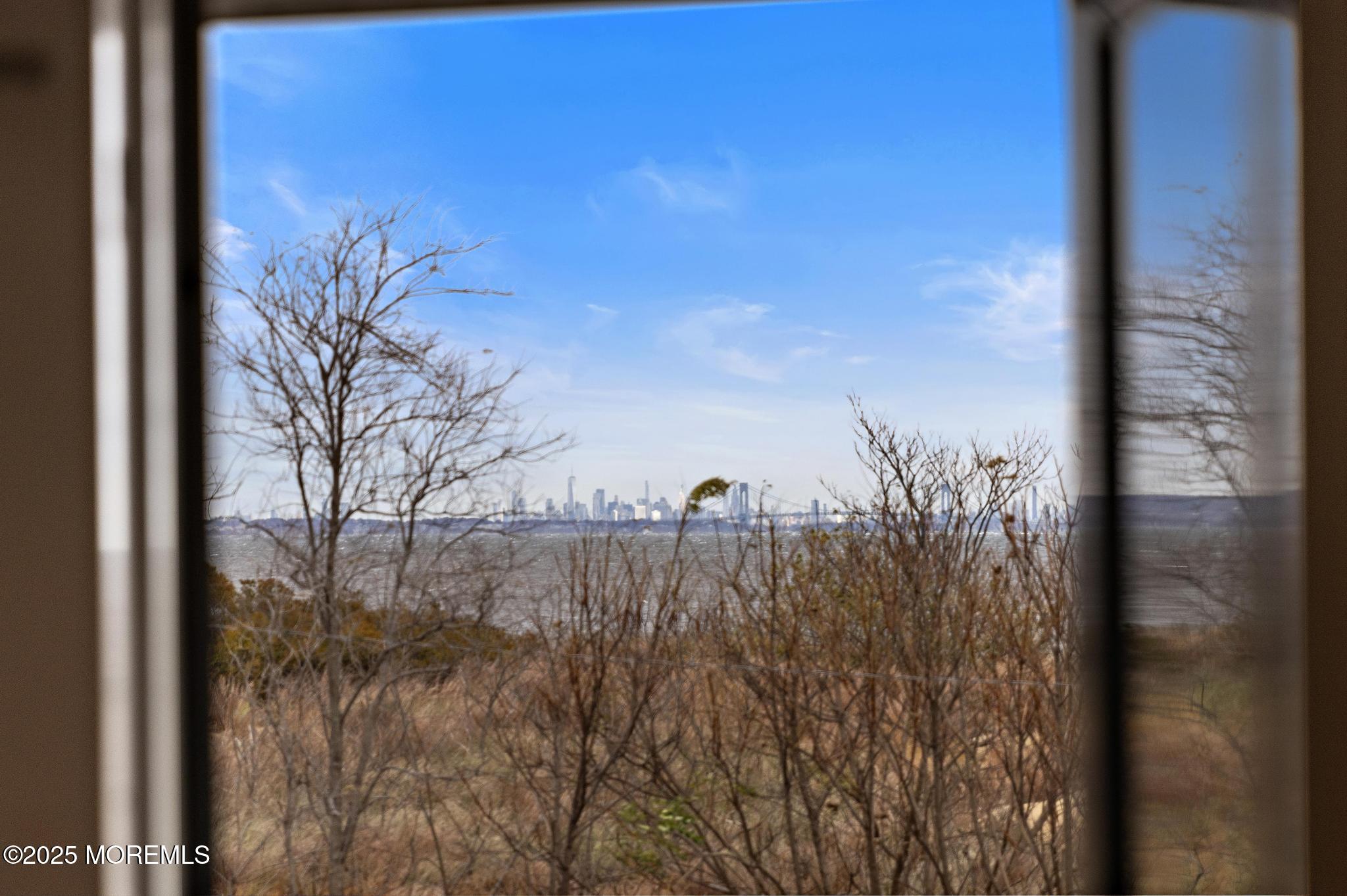 98 Beachway Avenue, 13