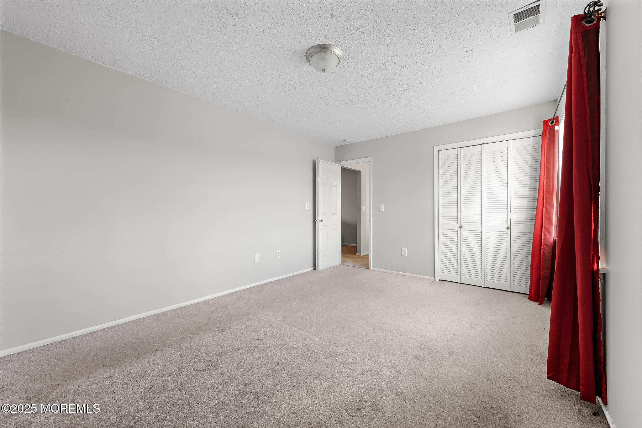 98 Beachway Avenue, 13