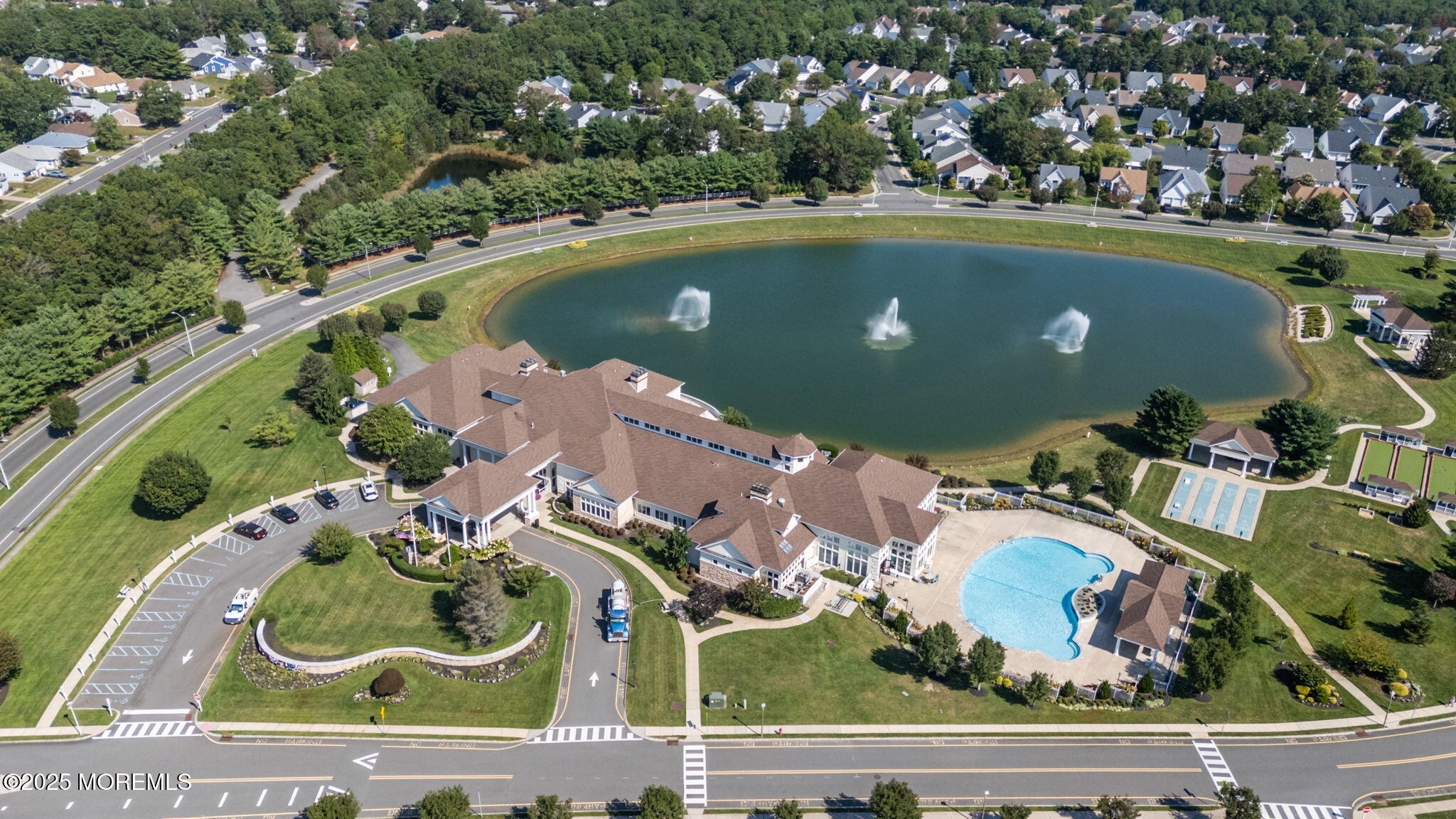 28 Pond View Circle
