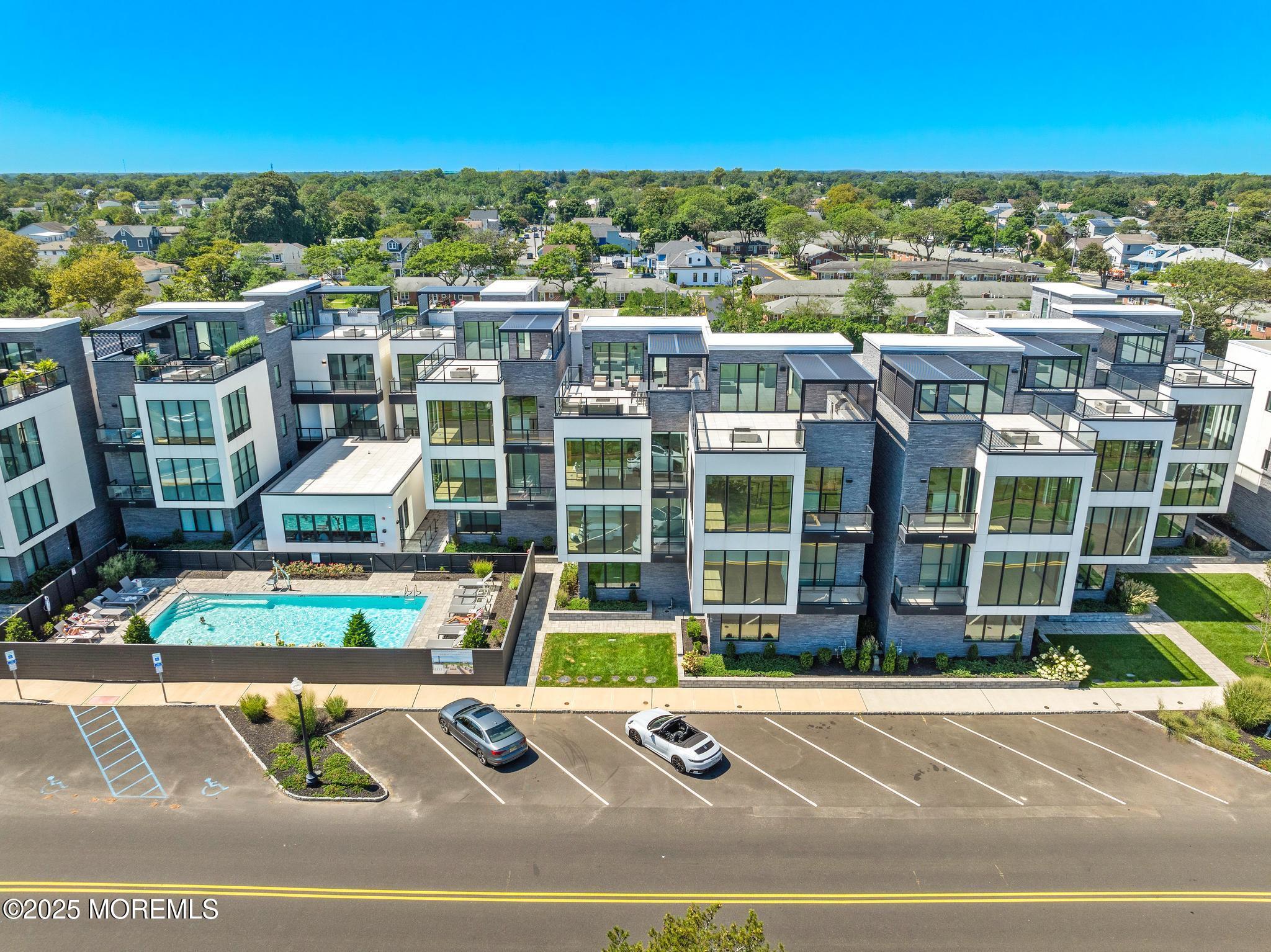 200 Ocean Avenue N 22