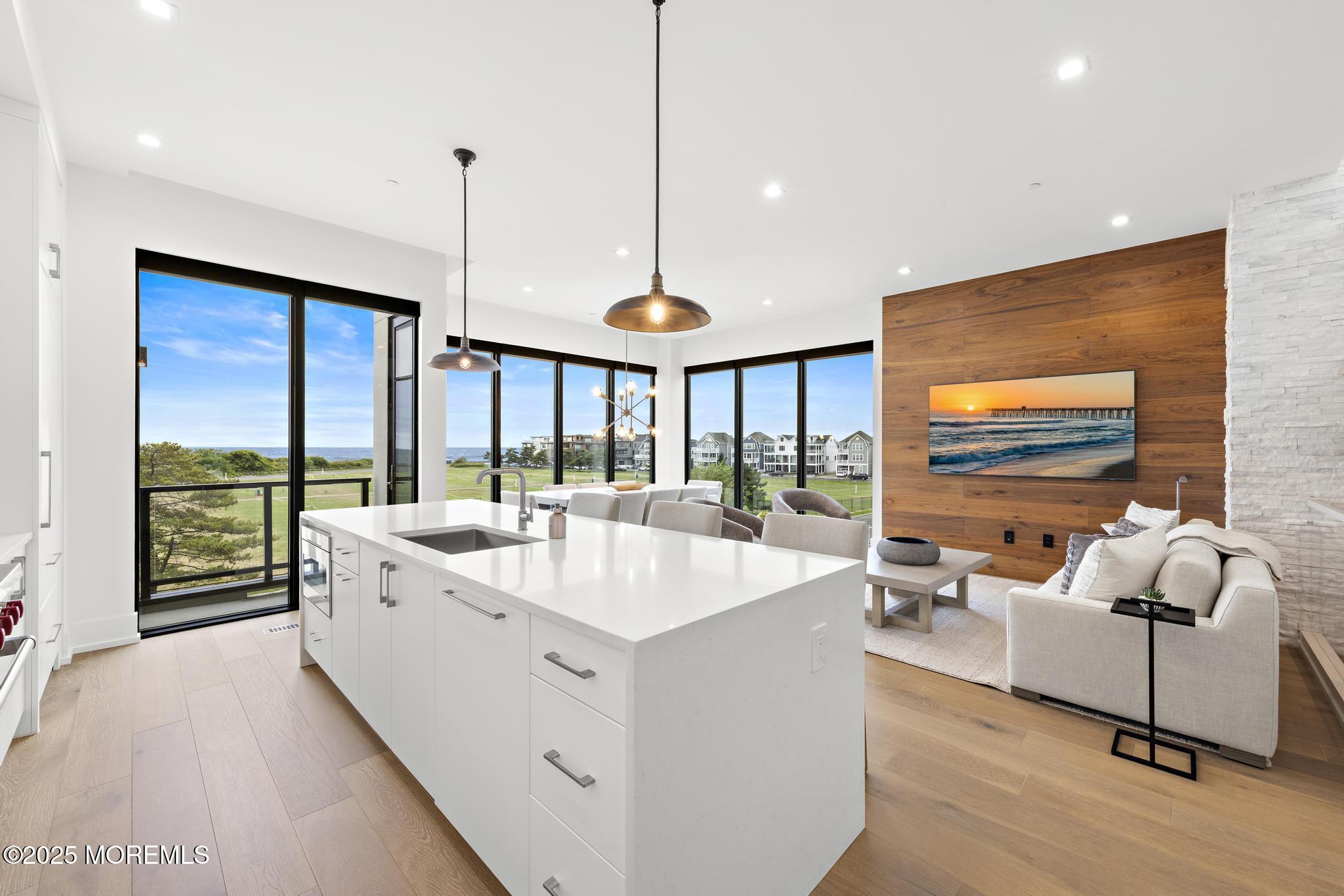 200 Ocean Avenue N 22