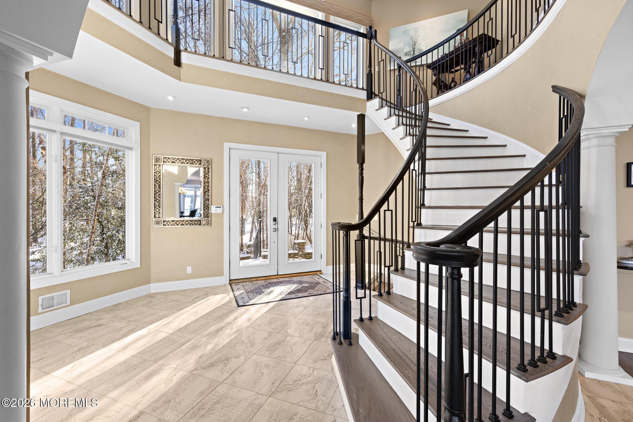 307 Lakeside Avenue