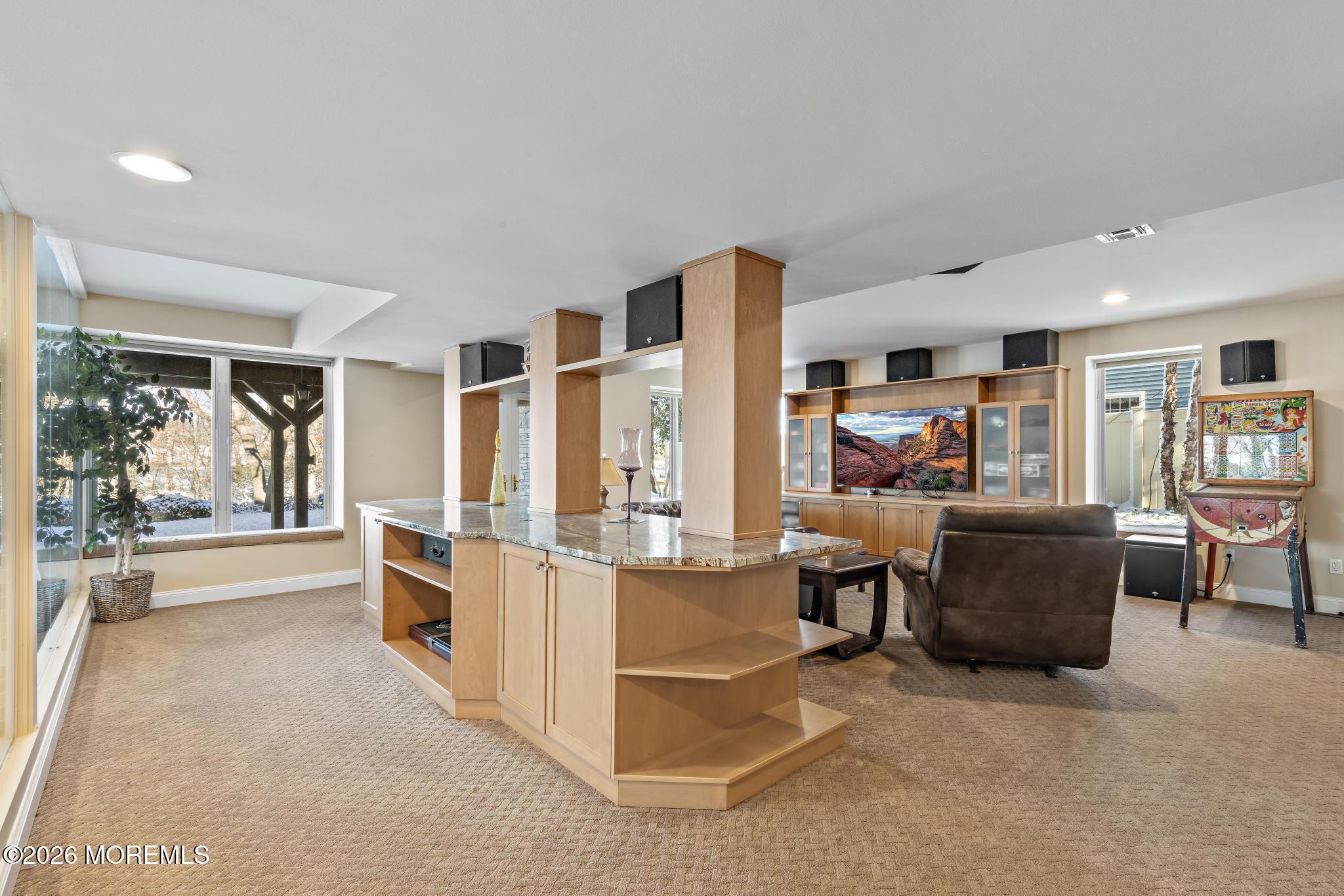 307 Lakeside Avenue