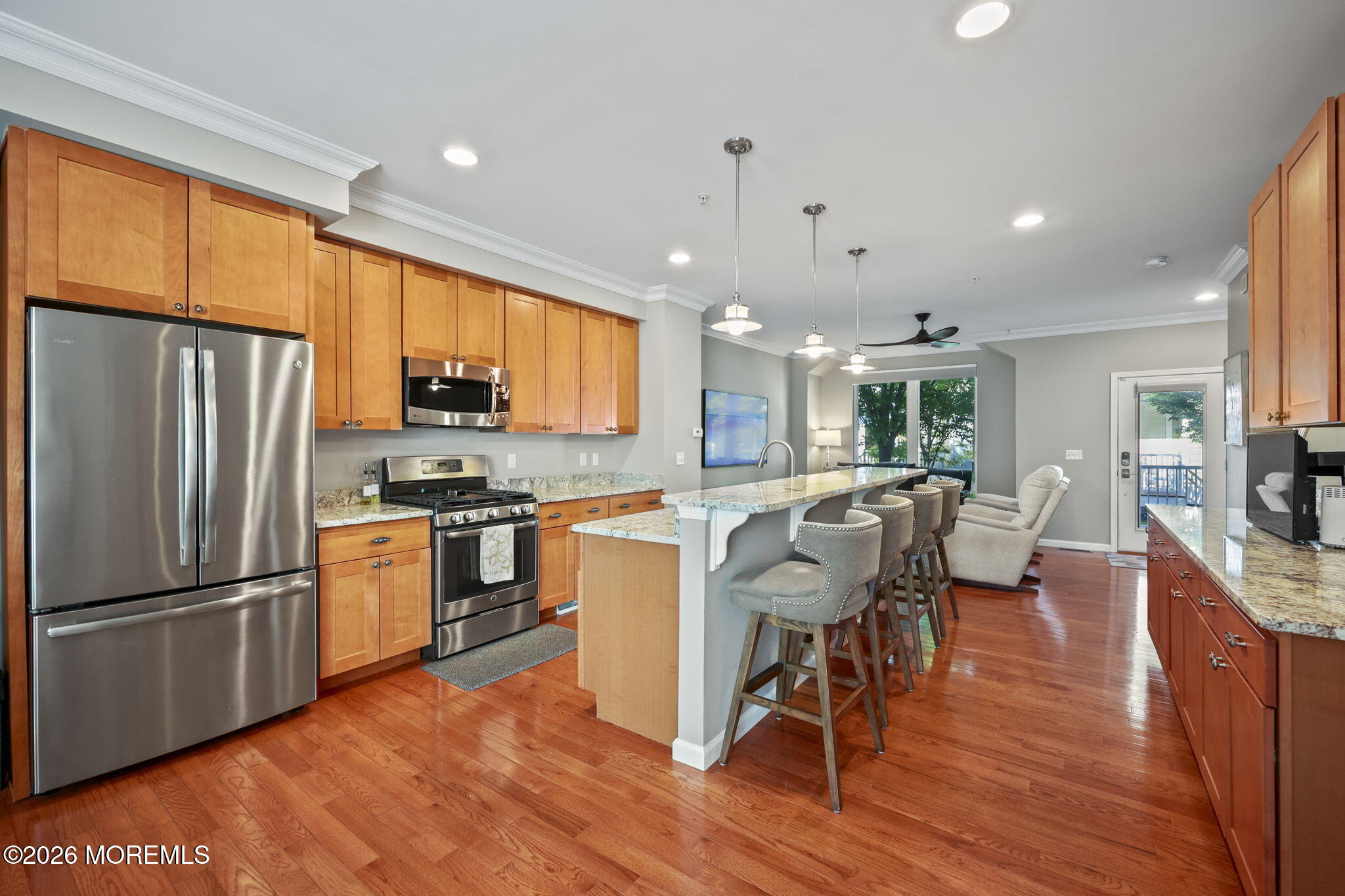 803 Kingsley Street 2