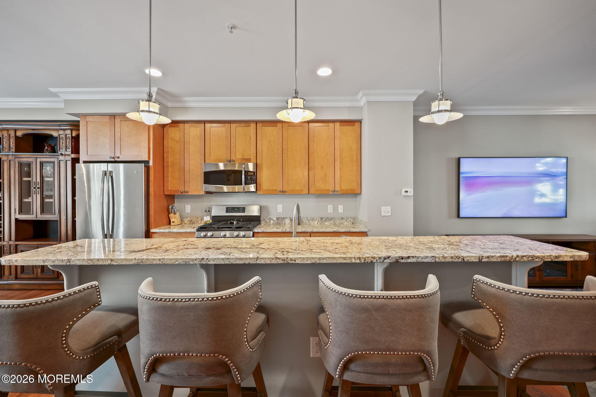 803 Kingsley Street 2