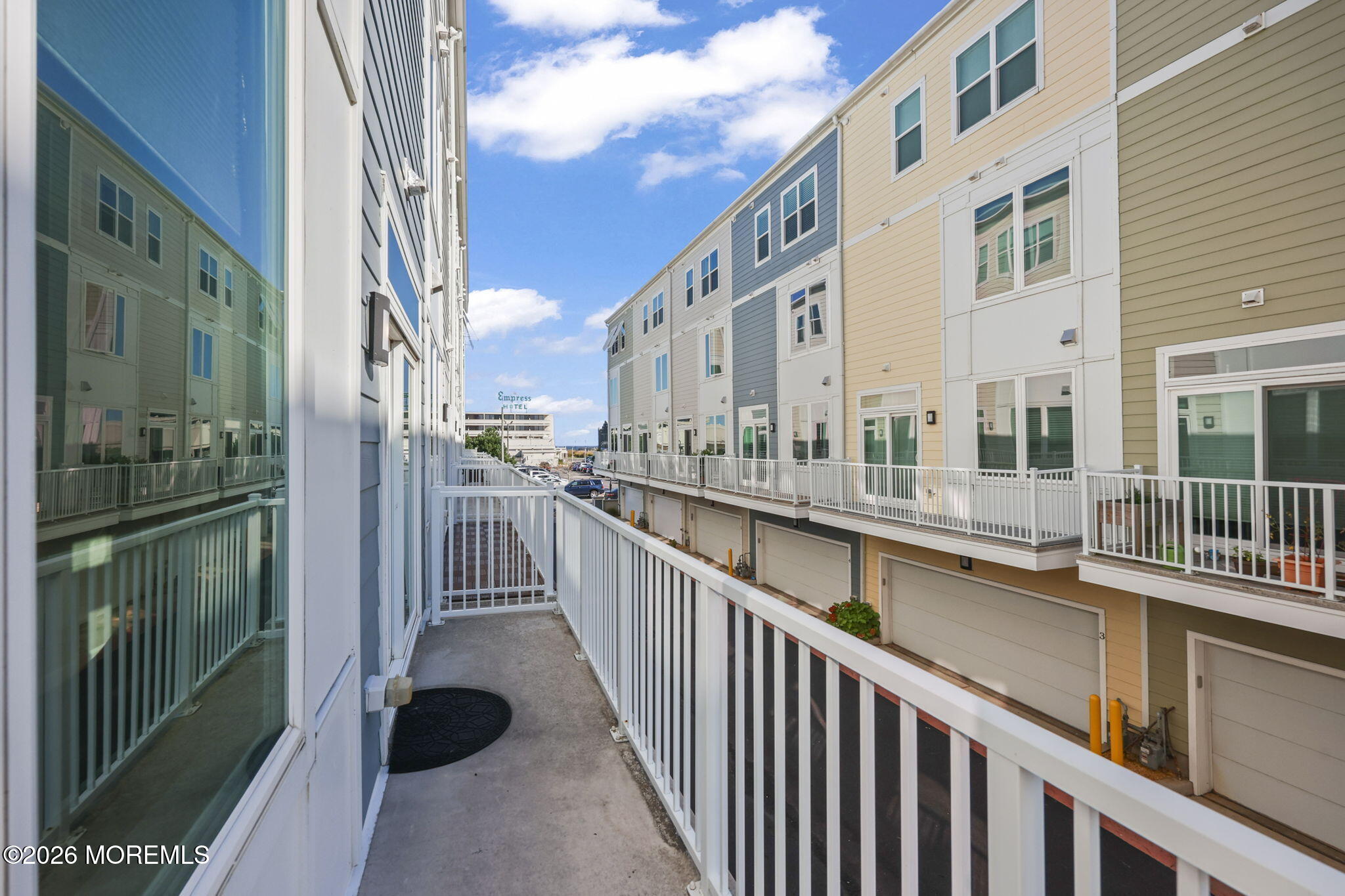 803 Kingsley Street 2