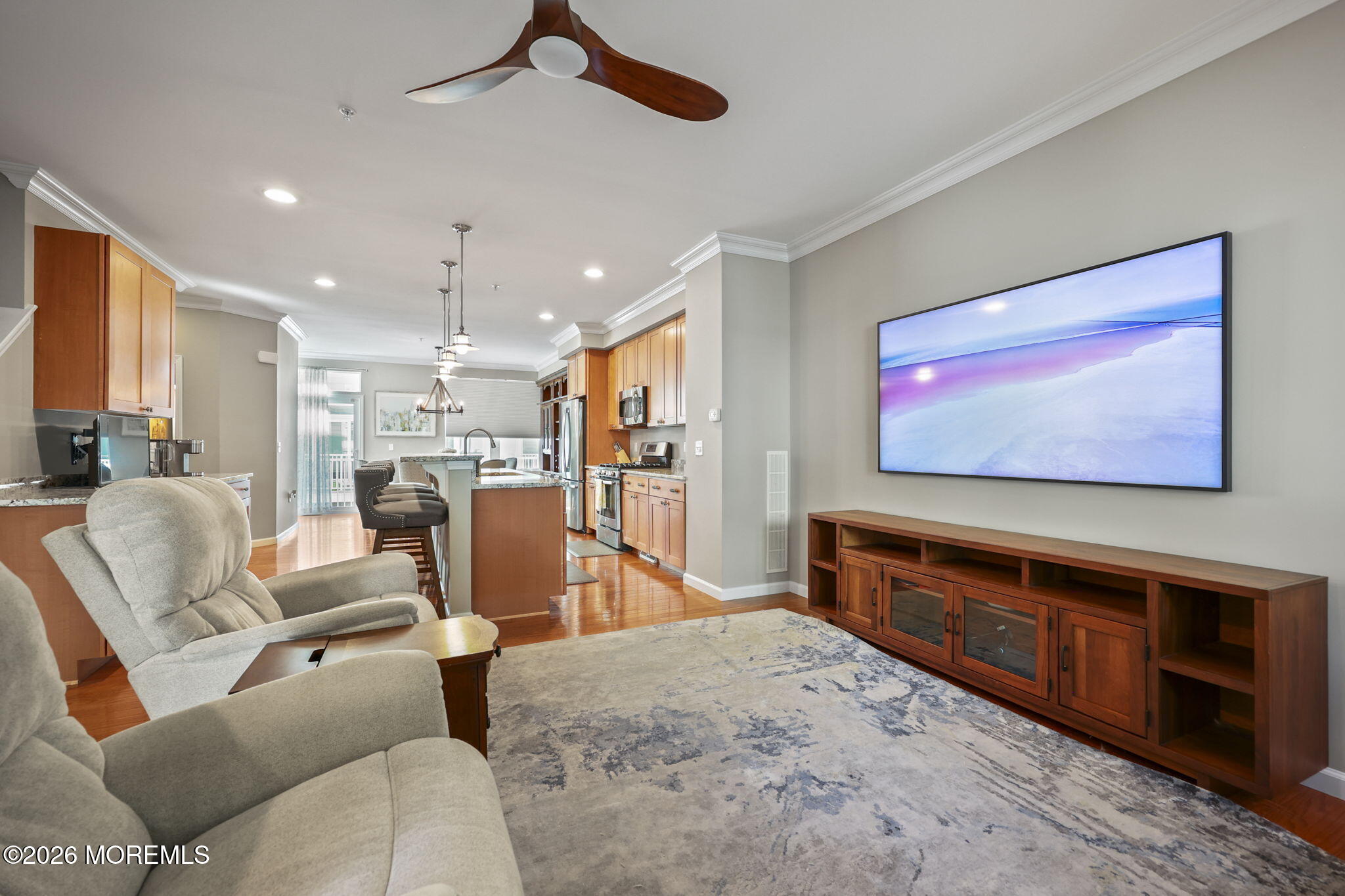 803 Kingsley Street 2