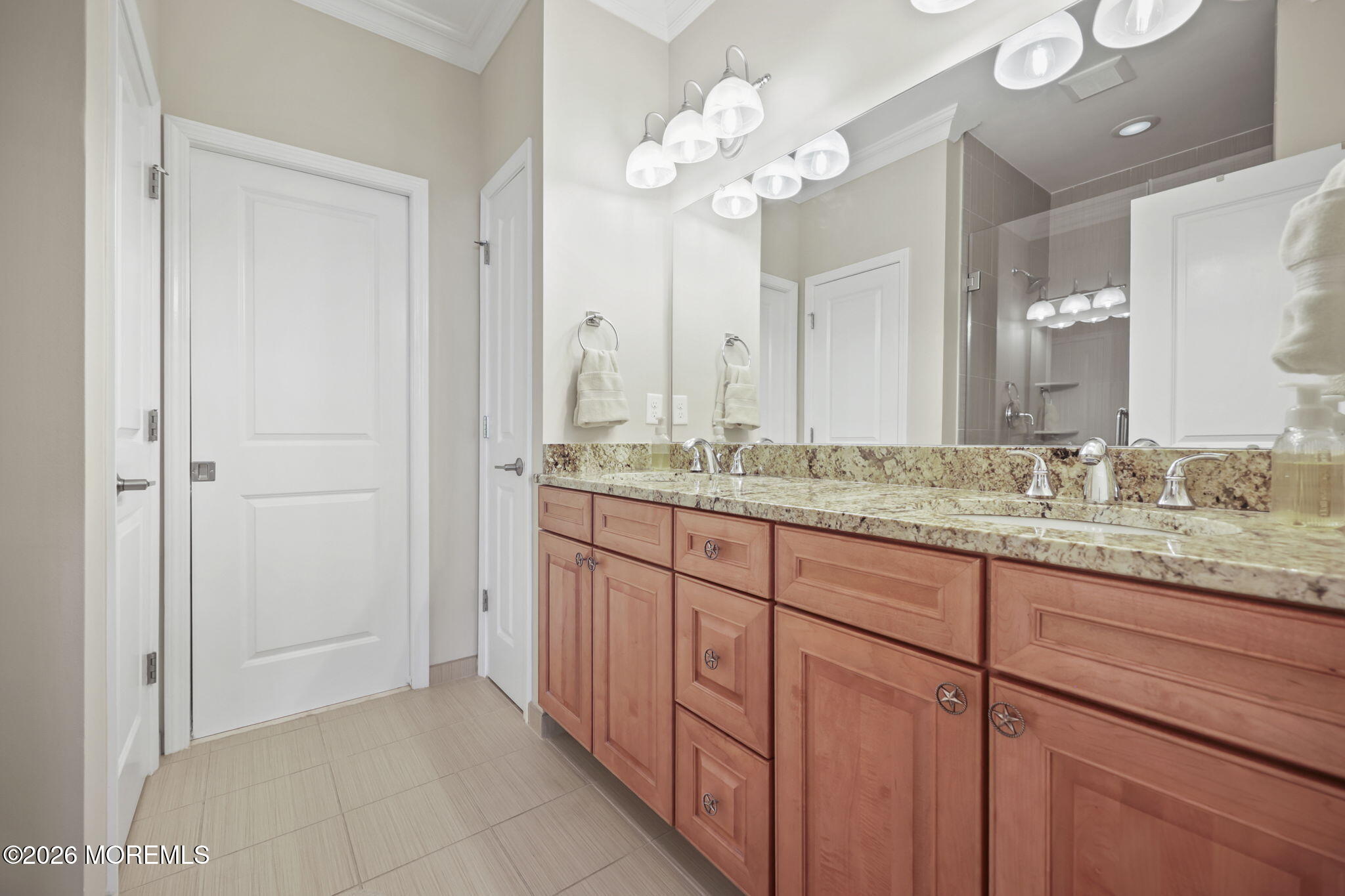 803 Kingsley Street 2