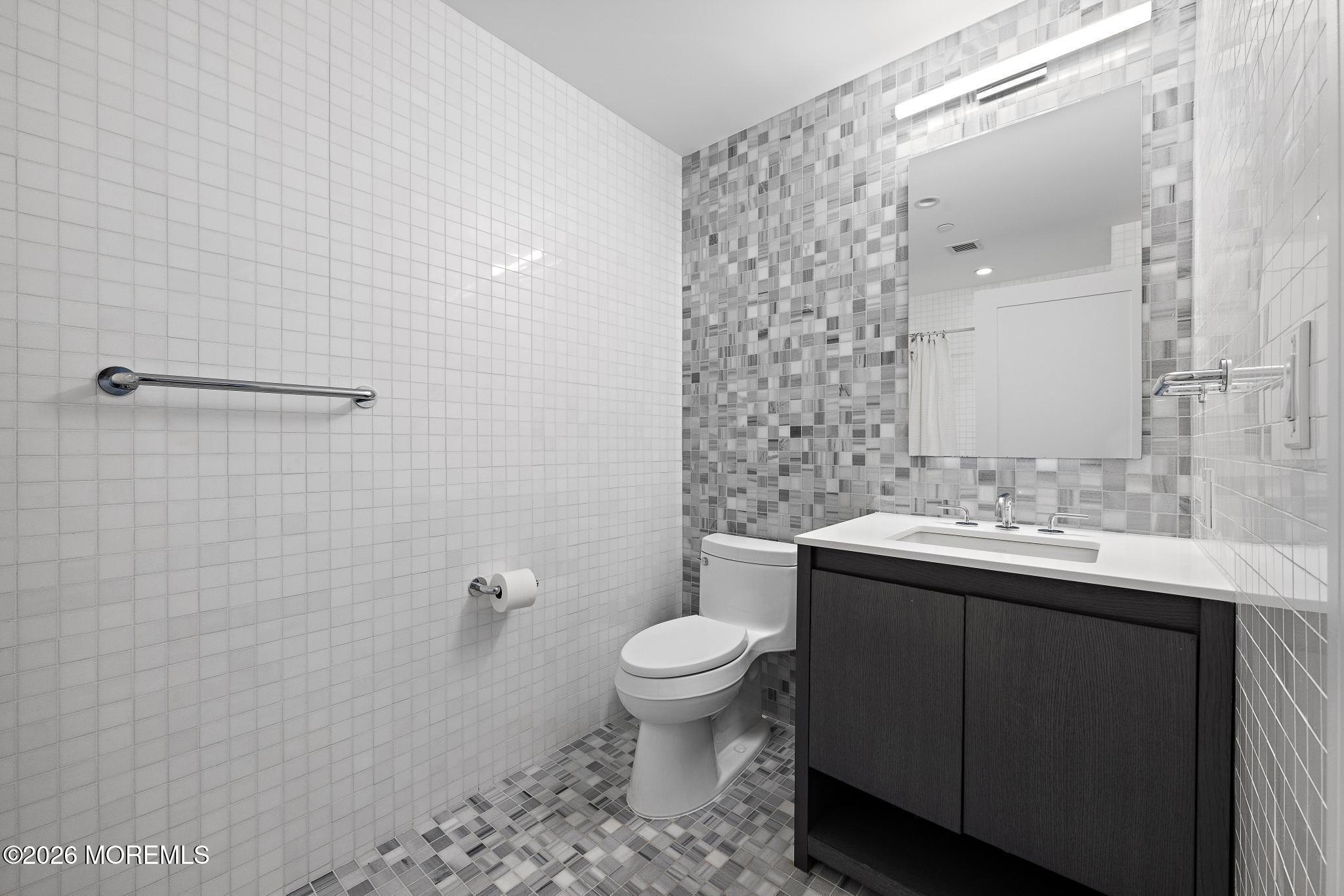 15 Morris Avenue 416