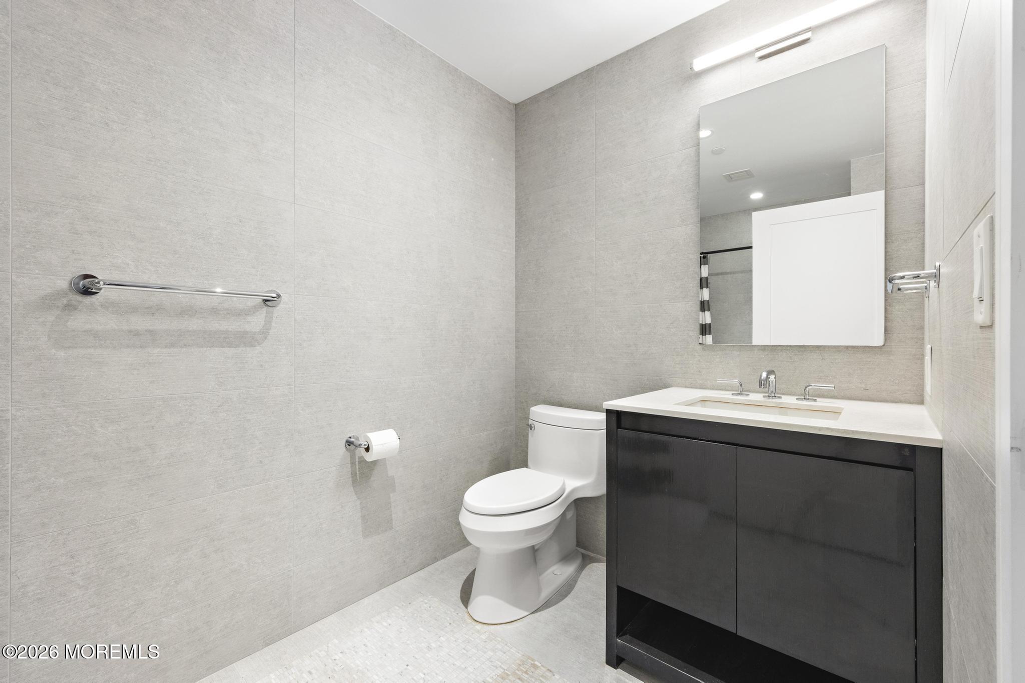 15 Morris Avenue 408