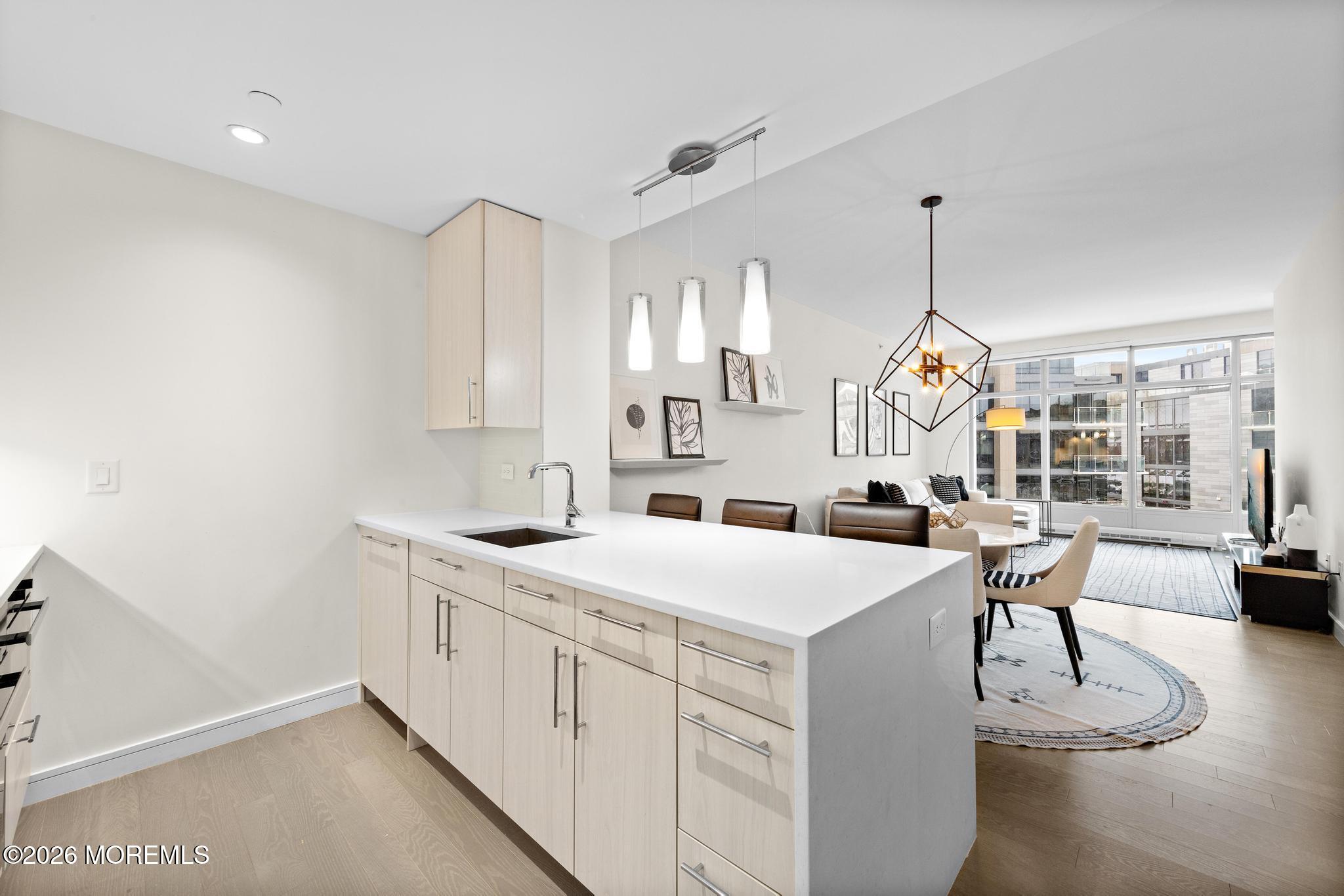 15 Morris Avenue 408