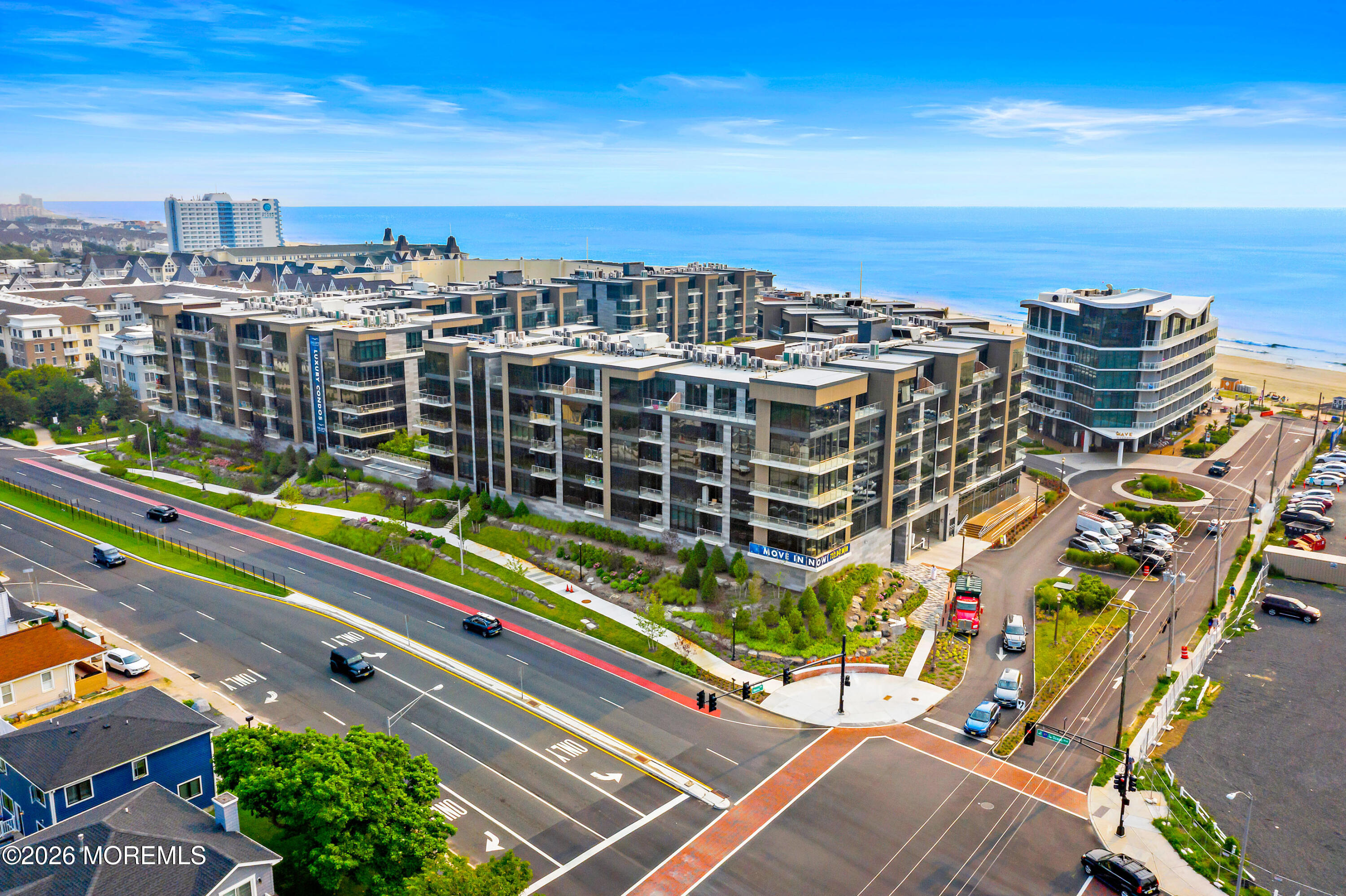 15 Morris Avenue 317