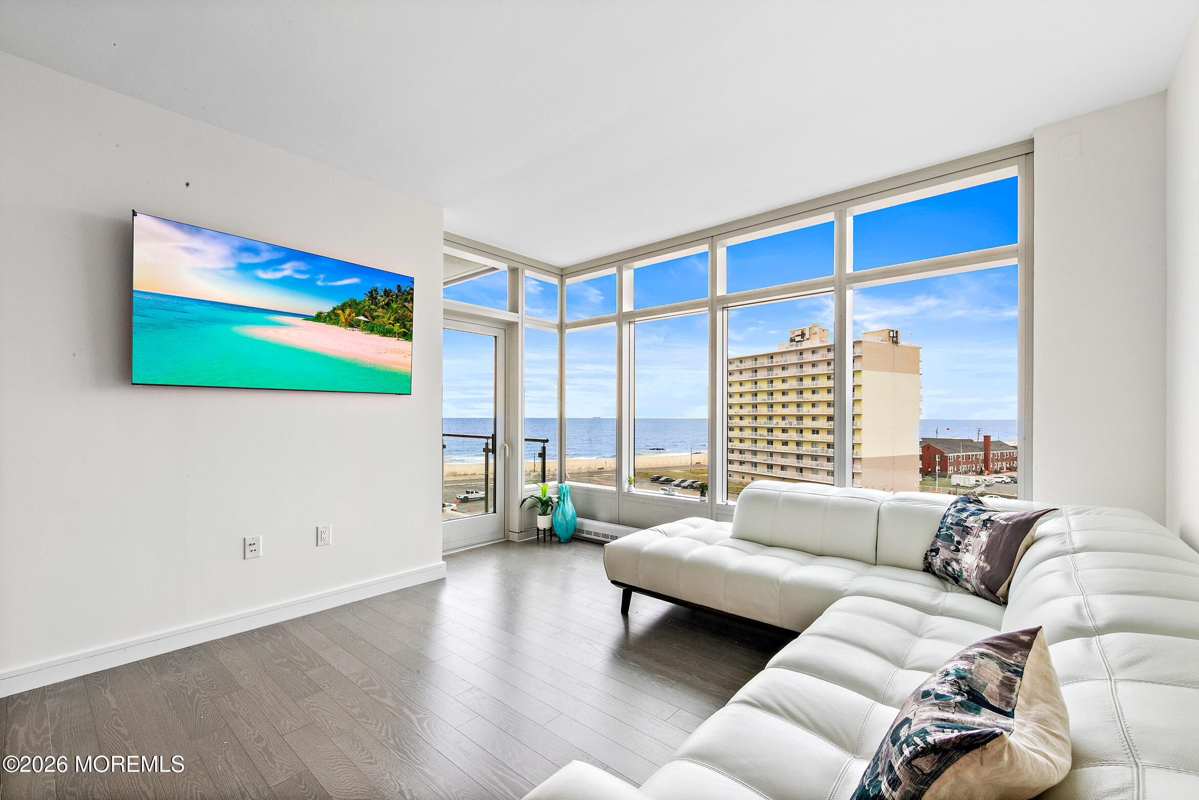 15 Morris Avenue 521