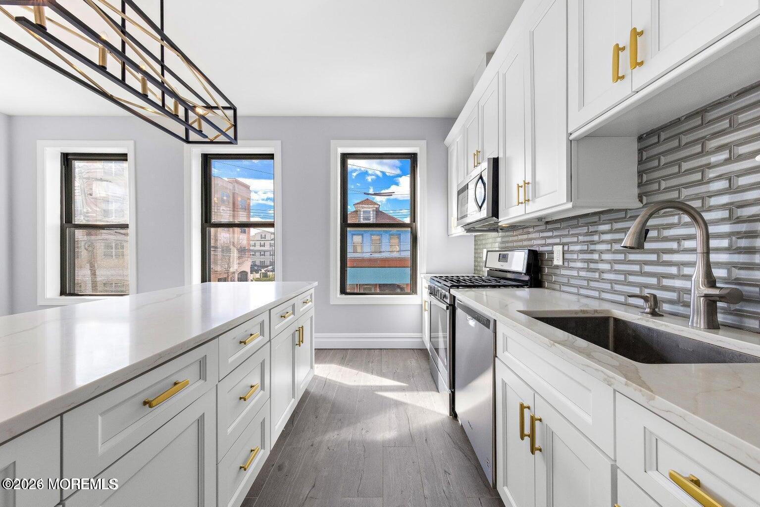 160 Monmouth Street 2