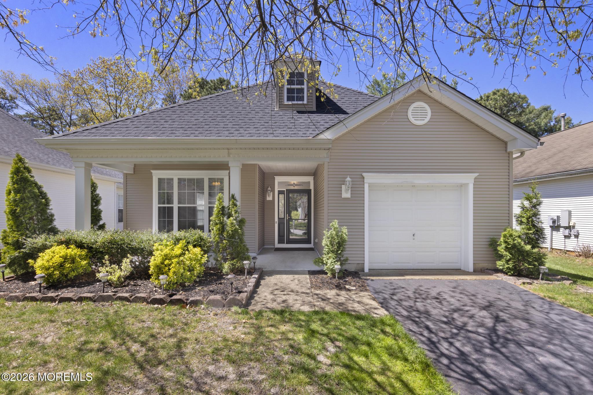 18 Amberwinds Court
