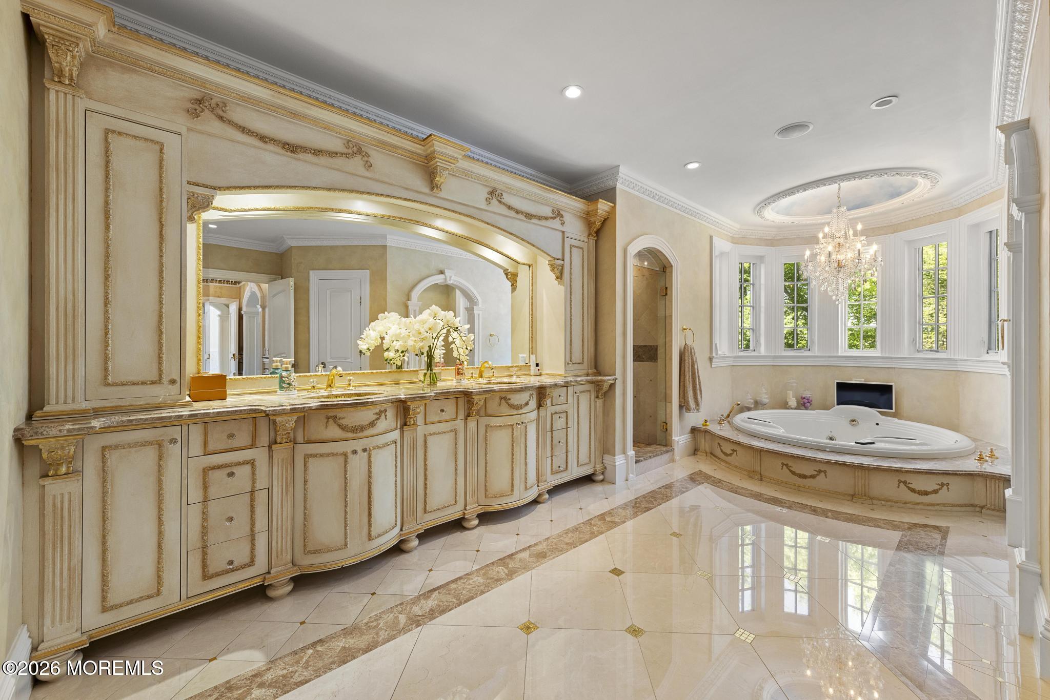 12 Raintree Court