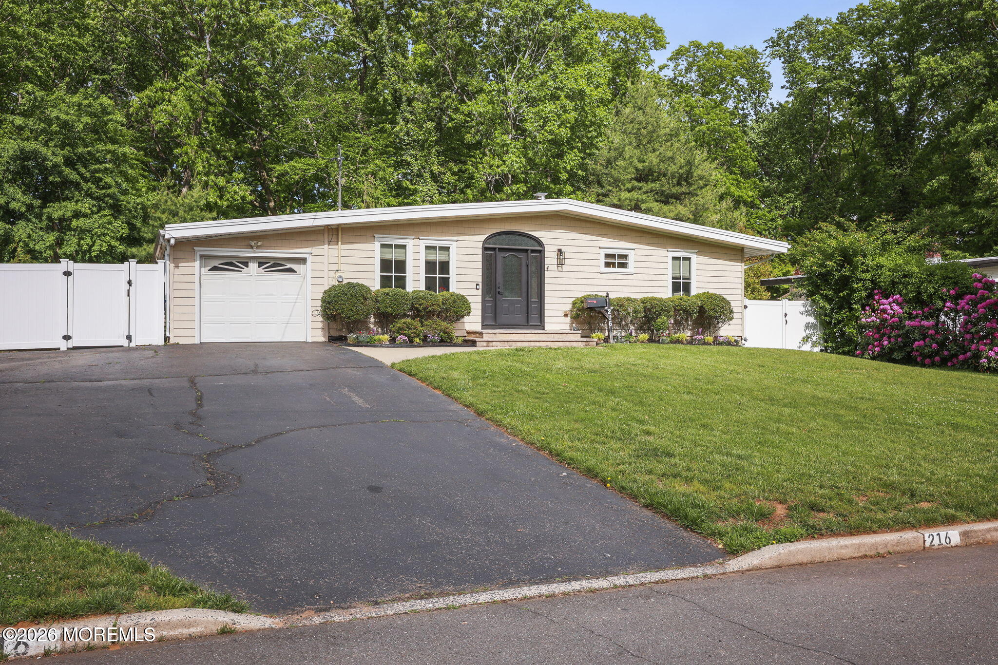 216 Parkview Terrace
