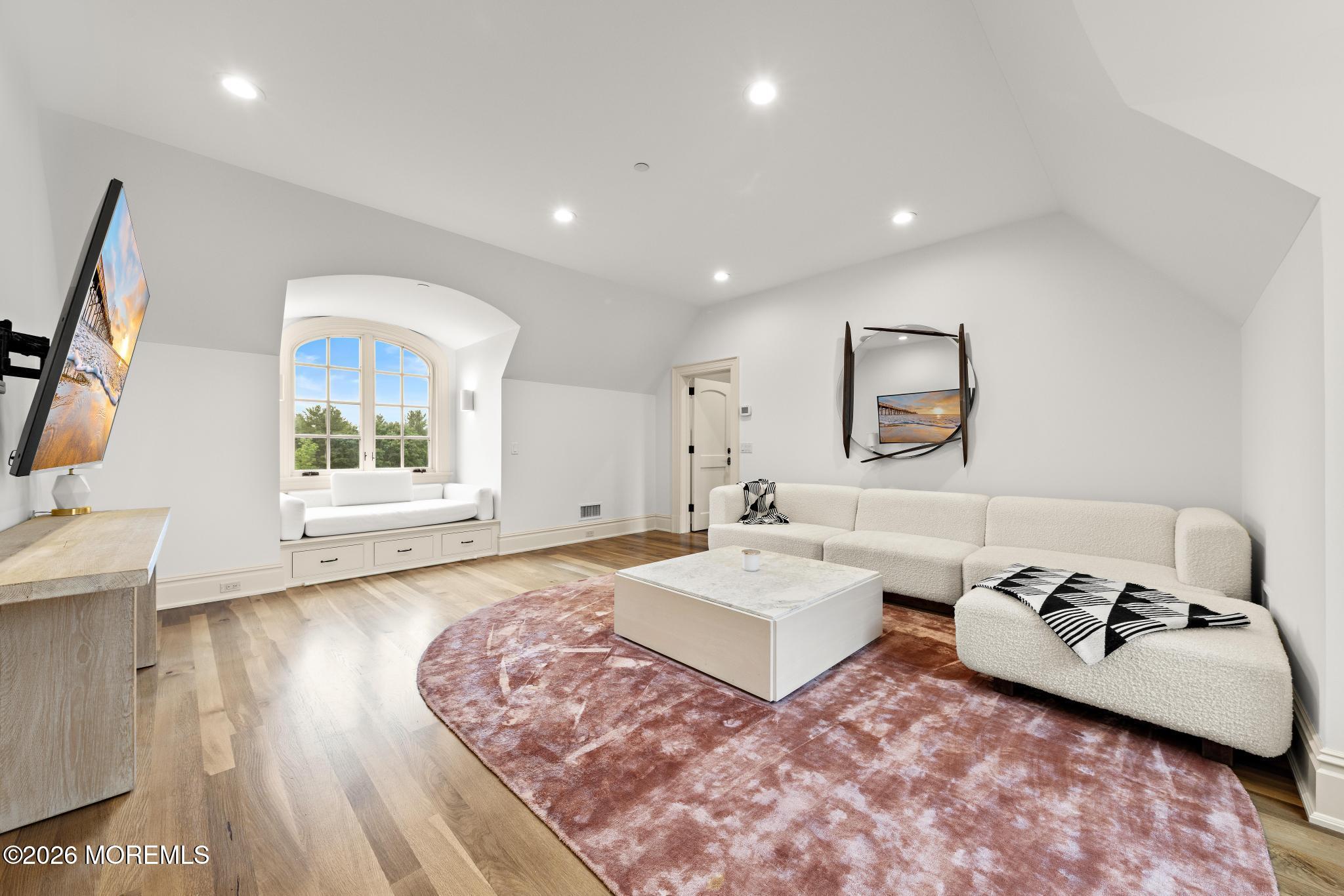 88 Montrose Road