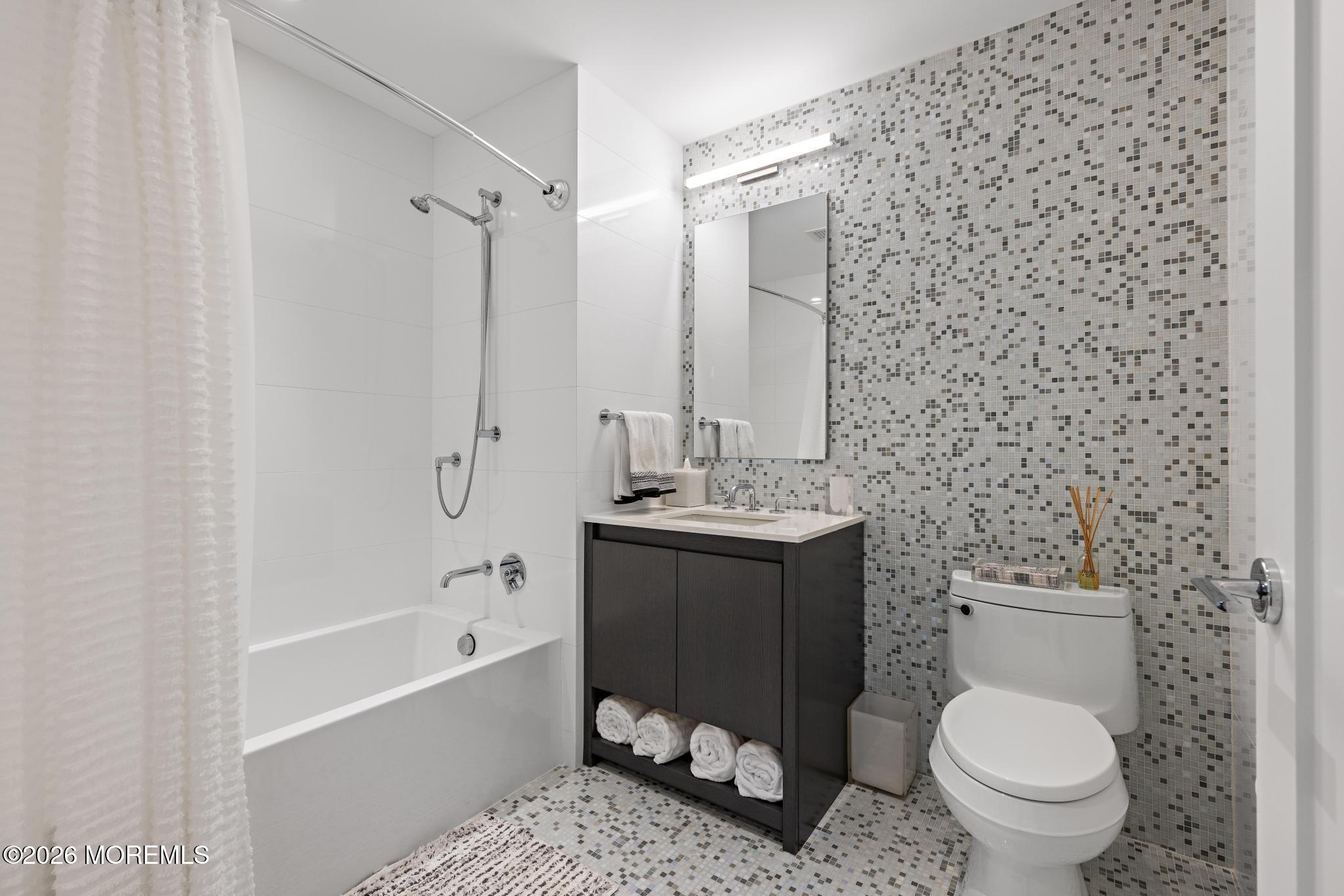 15 Morris Avenue 401